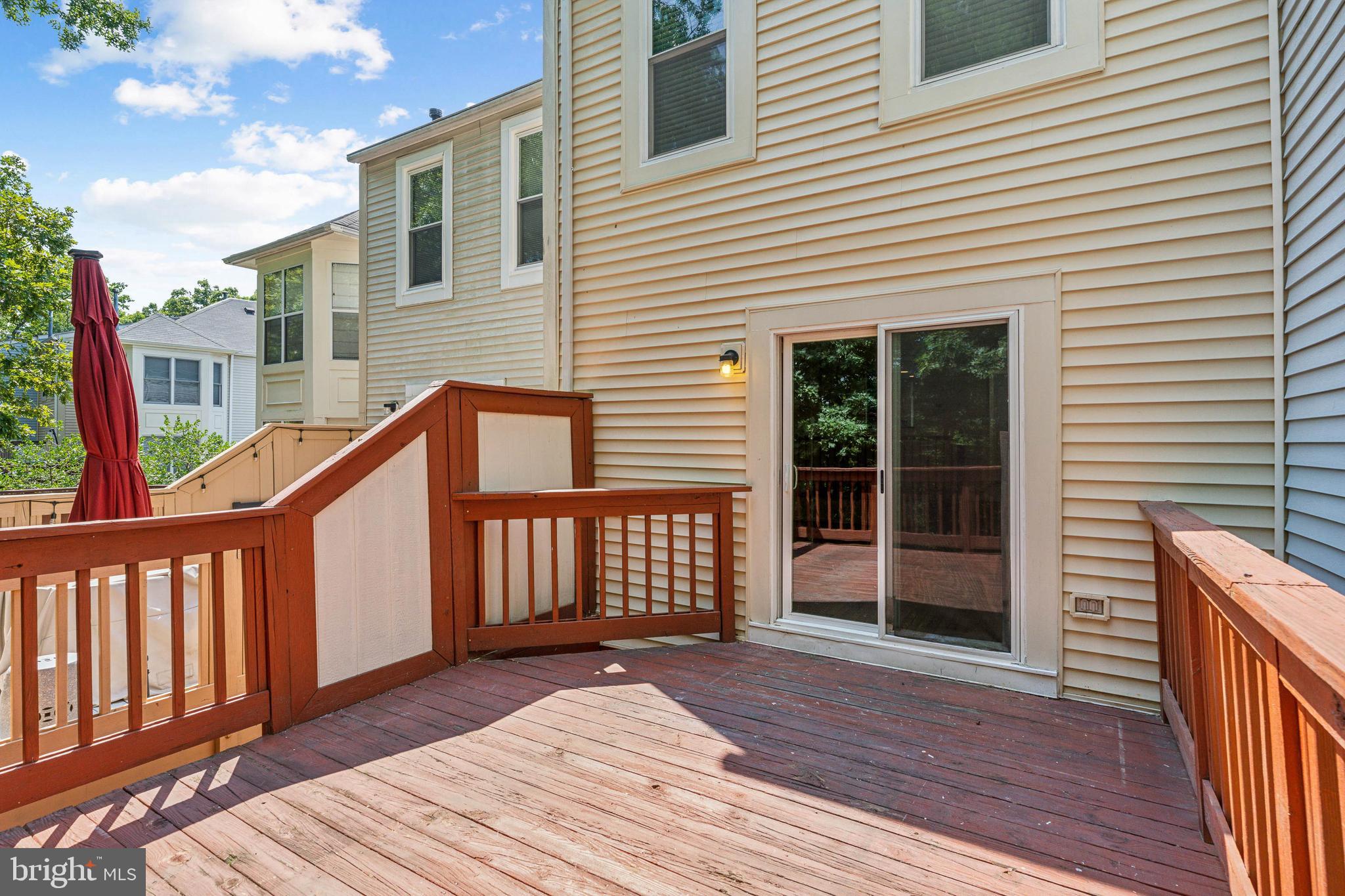 RUSSETT - Residential