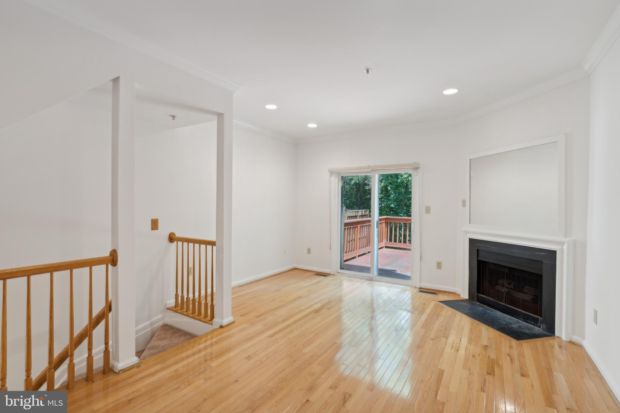 RUSSETT - Residential