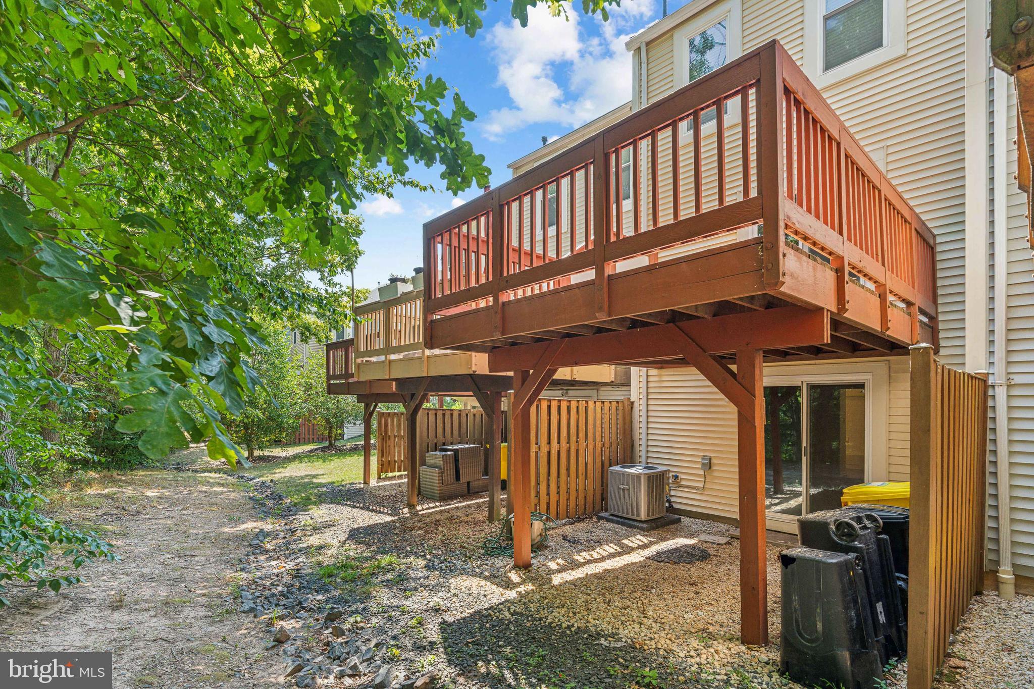 RUSSETT - Residential