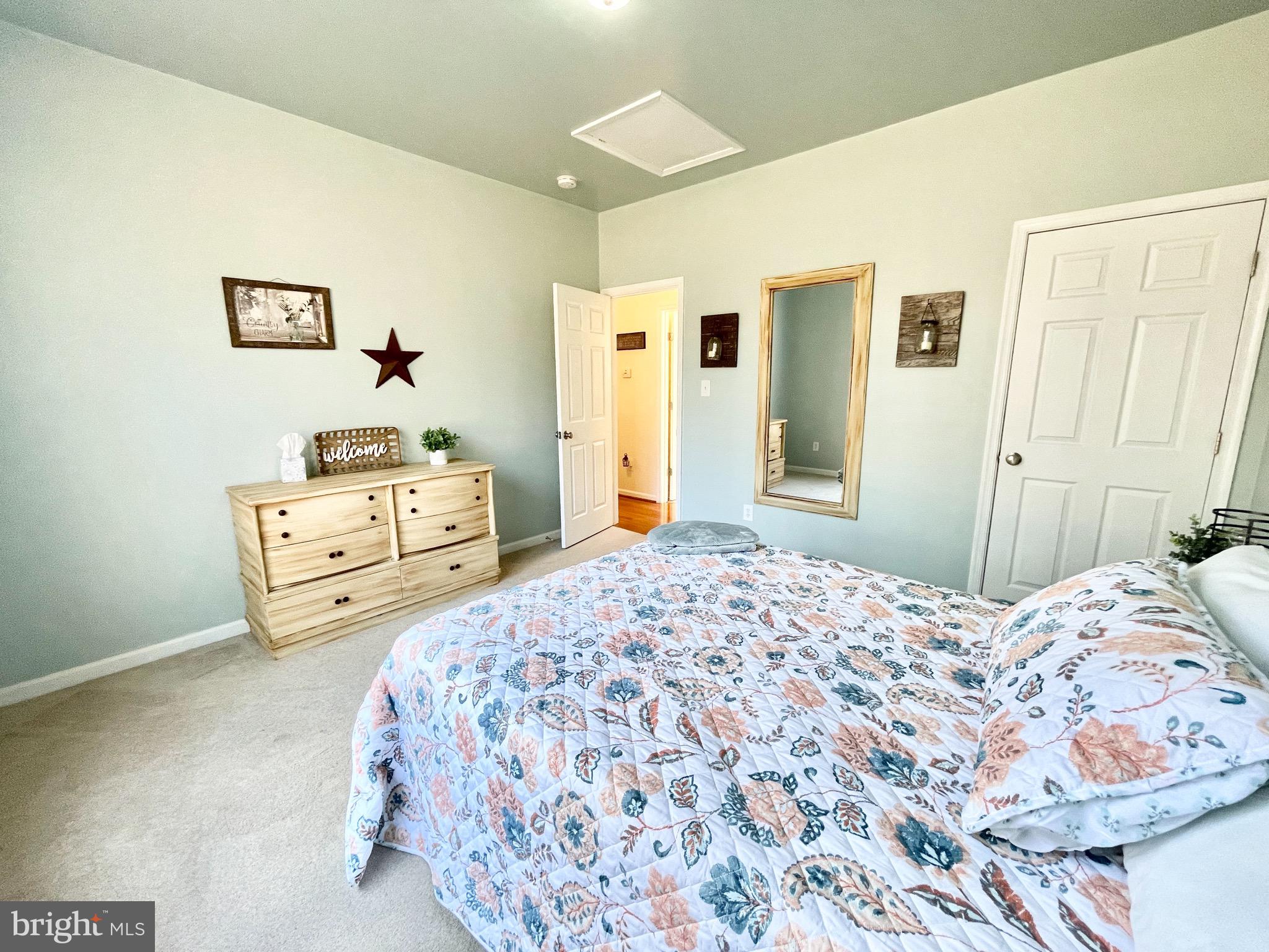 TWIN LAKES ESTATES - Residential