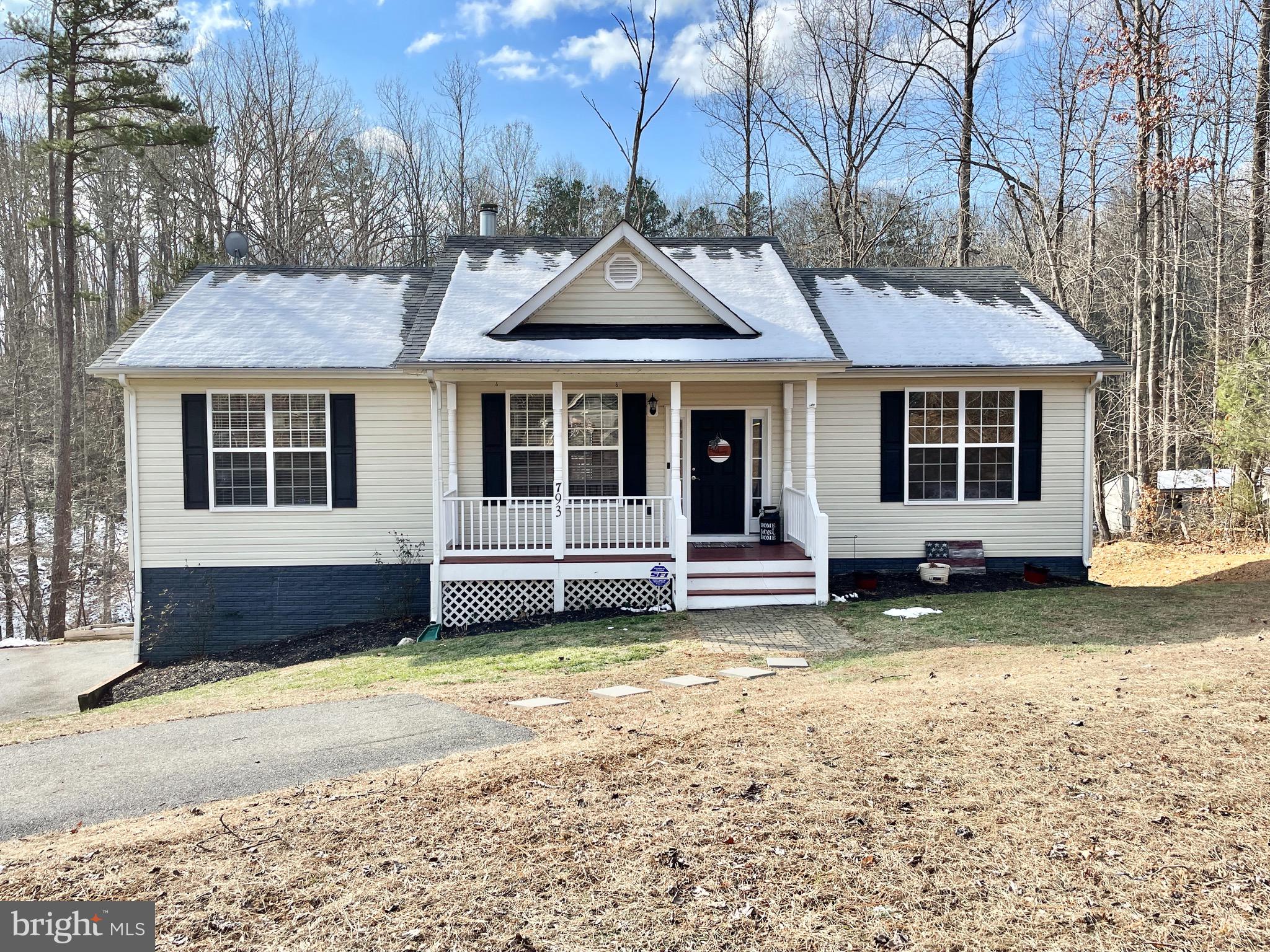 TWIN LAKES ESTATES - Residential