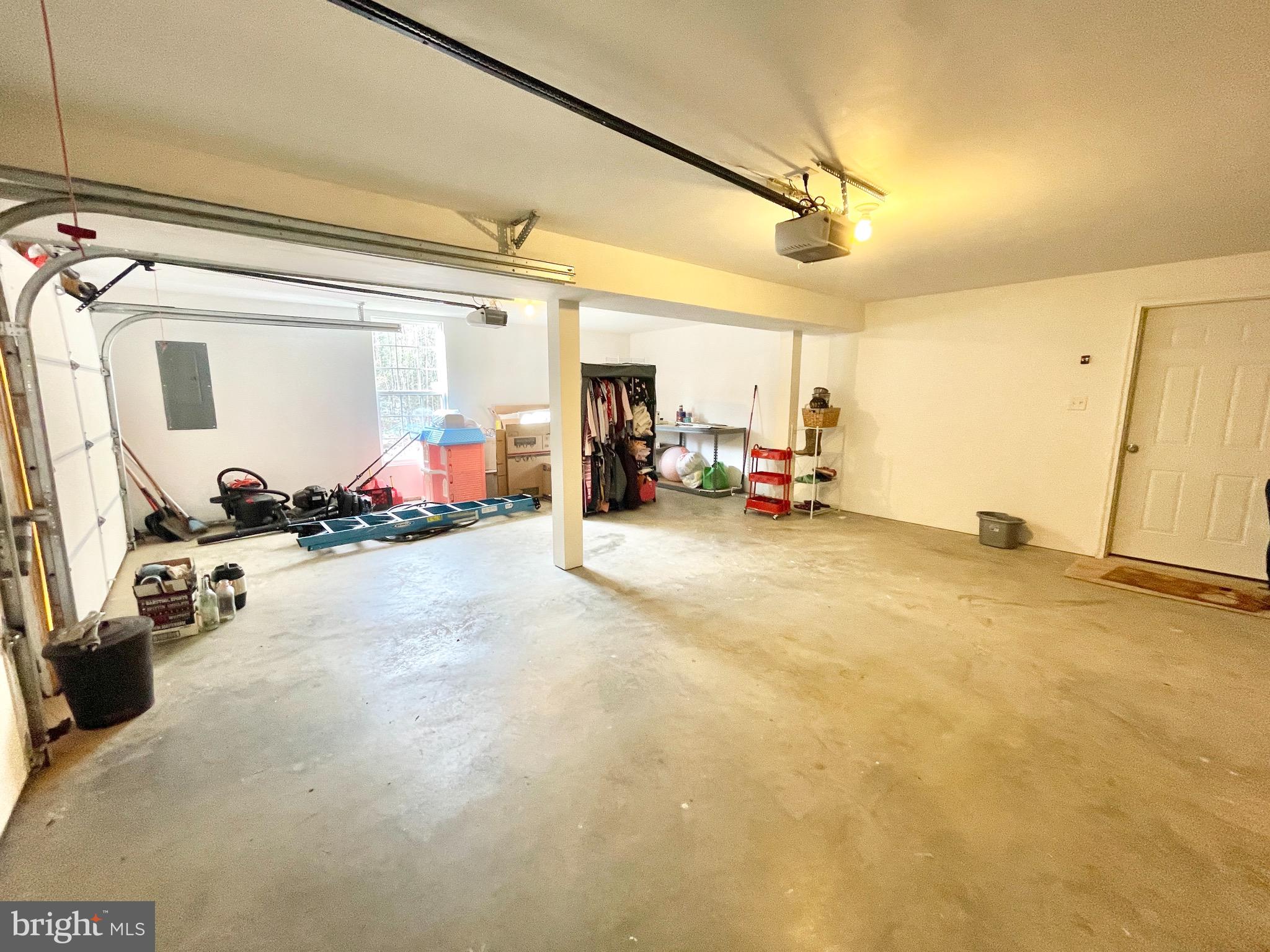 TWIN LAKES ESTATES - Residential