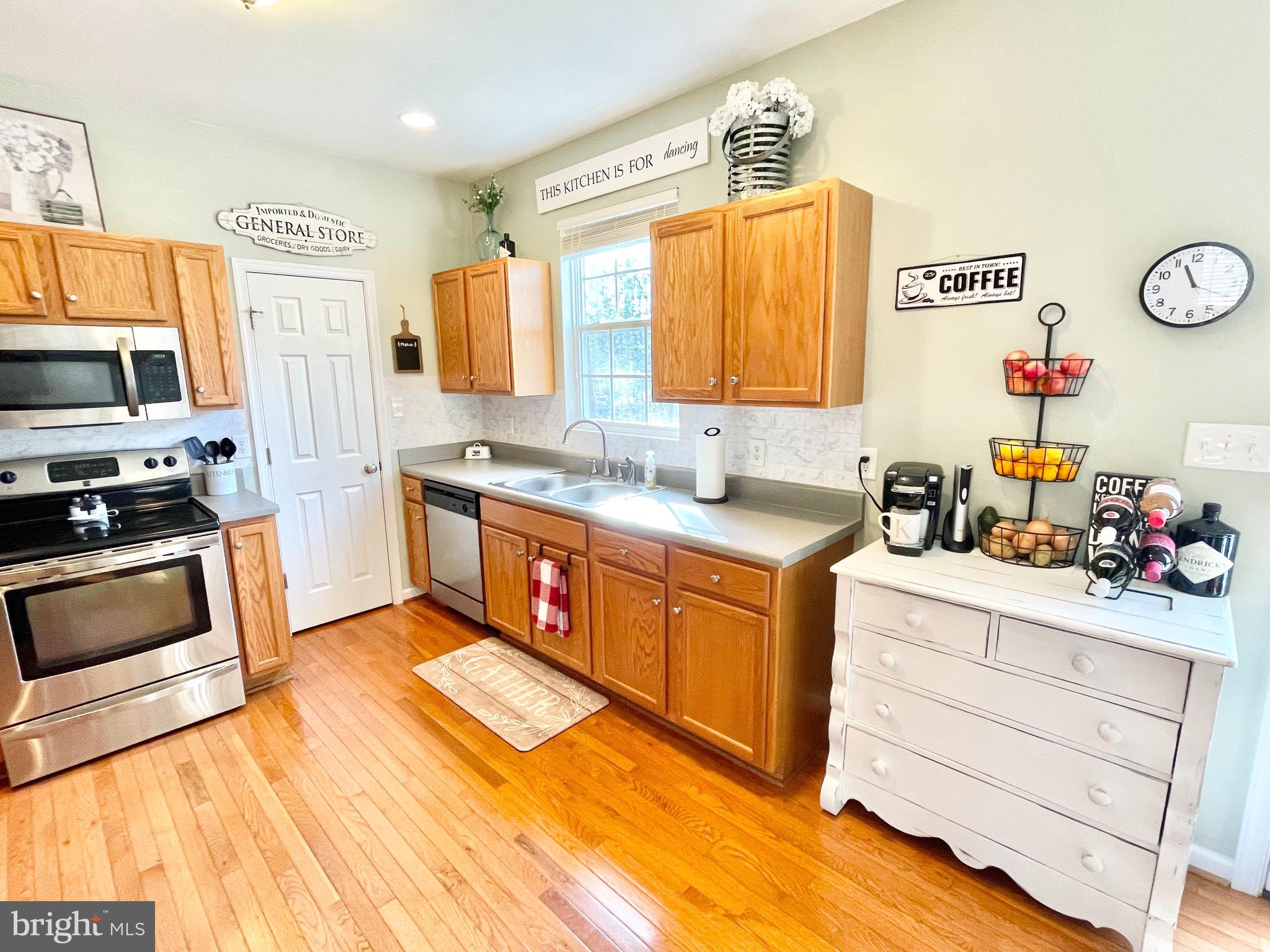 TWIN LAKES ESTATES - Residential