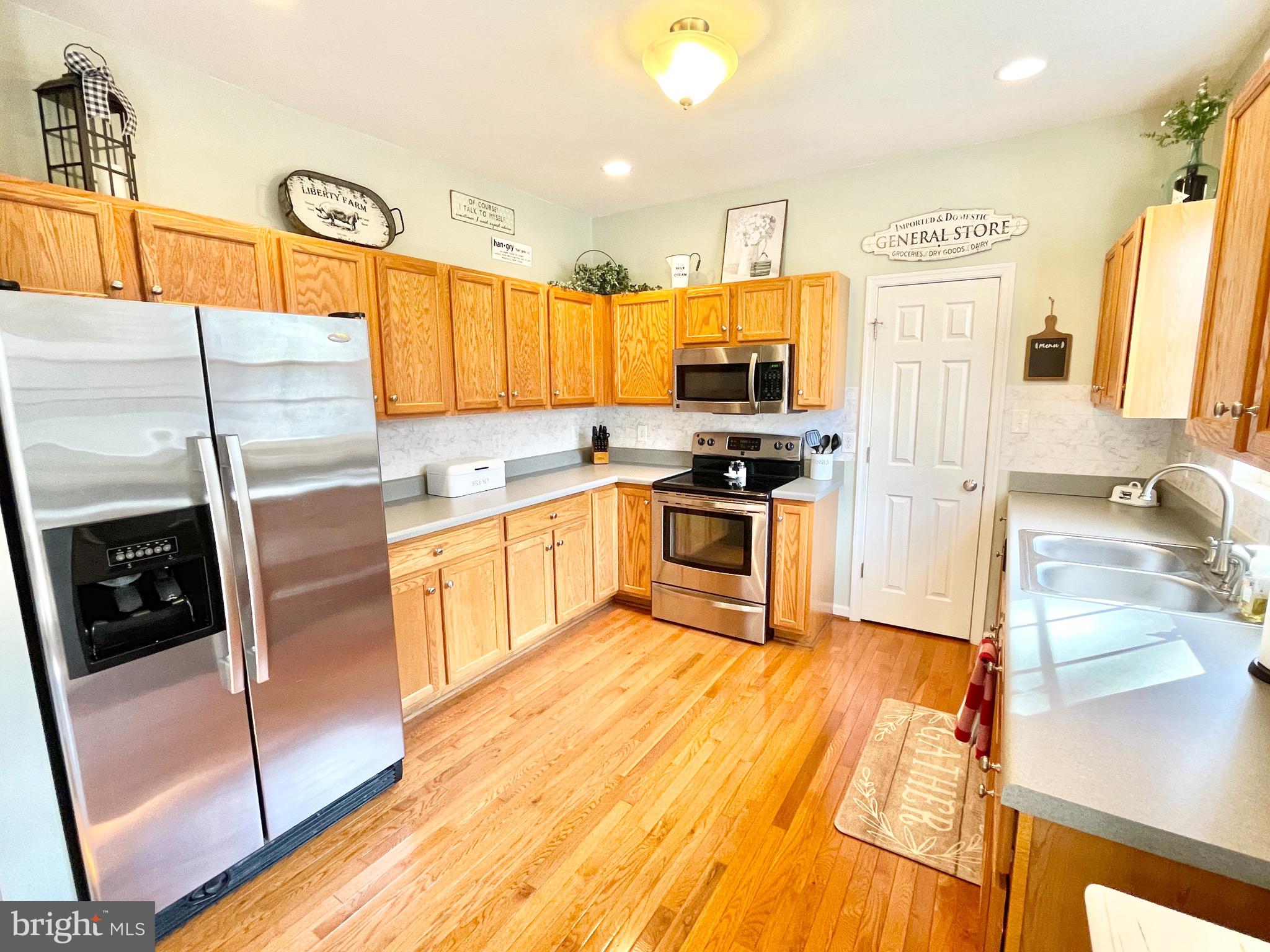 TWIN LAKES ESTATES - Residential