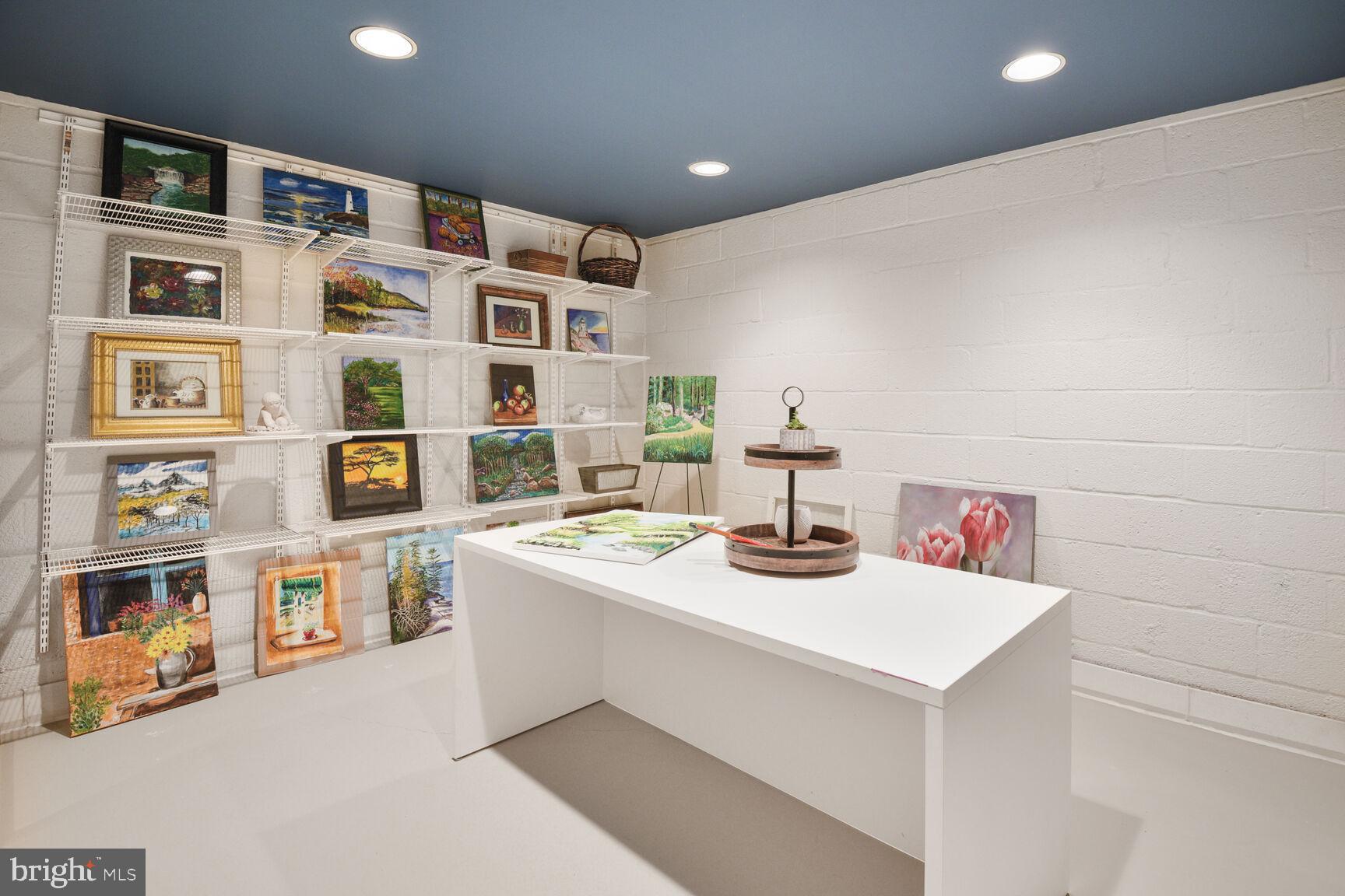 BANNOCKBURN ESTATES - Residential