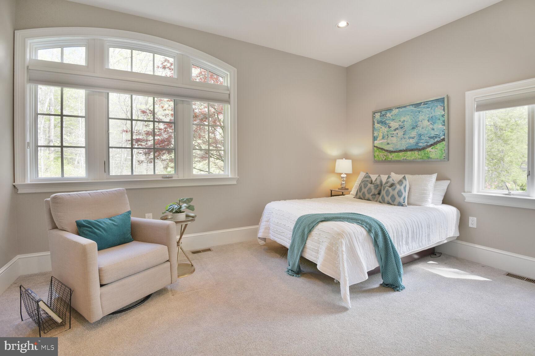 BANNOCKBURN ESTATES - Residential