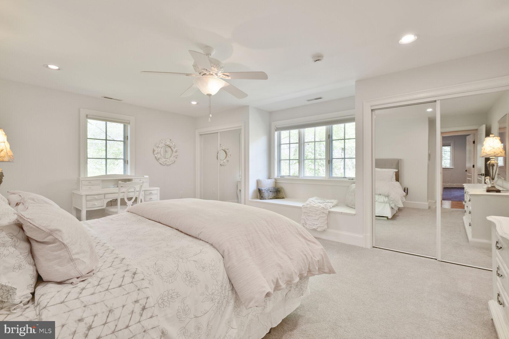 BANNOCKBURN ESTATES - Residential