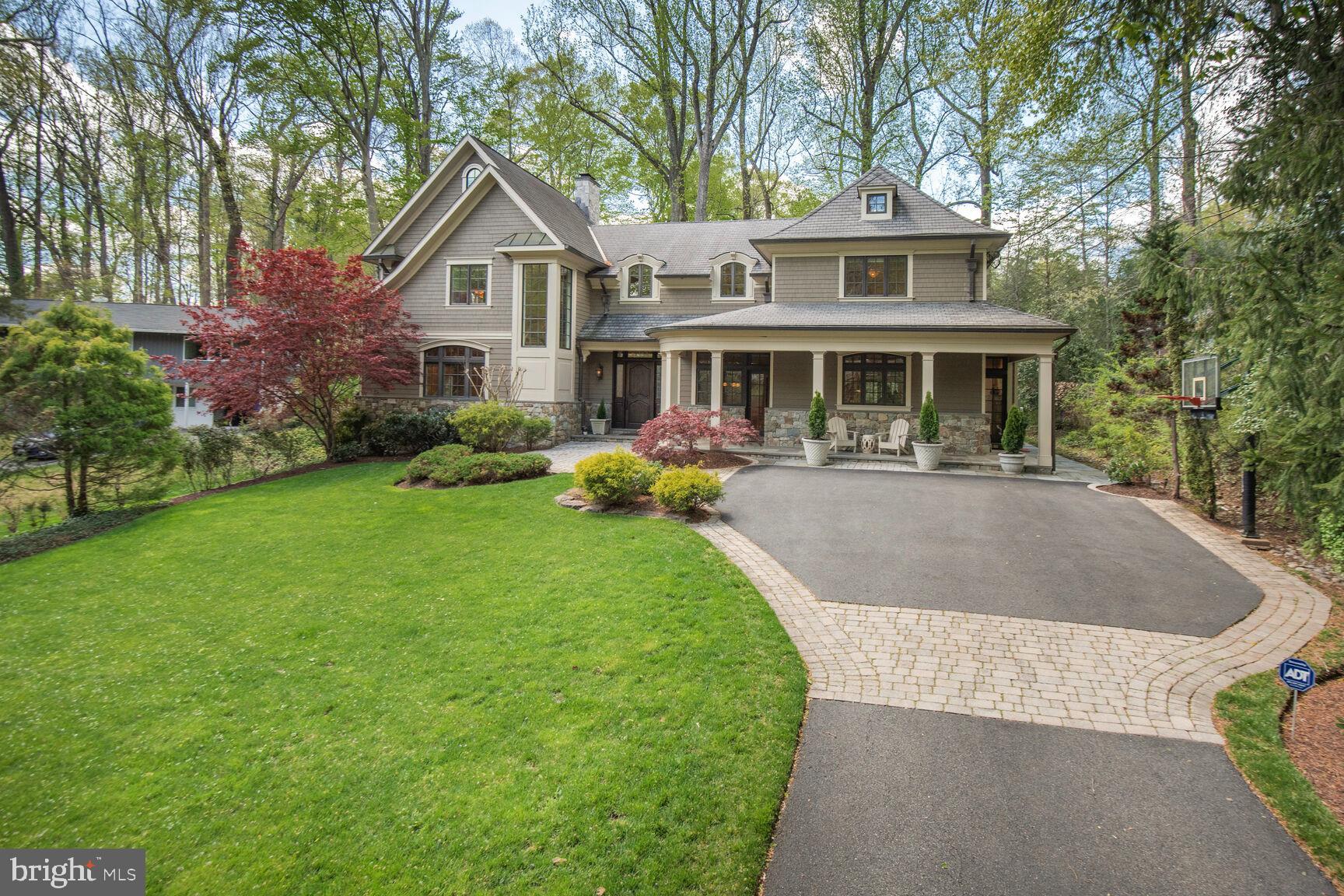 BANNOCKBURN ESTATES - Residential