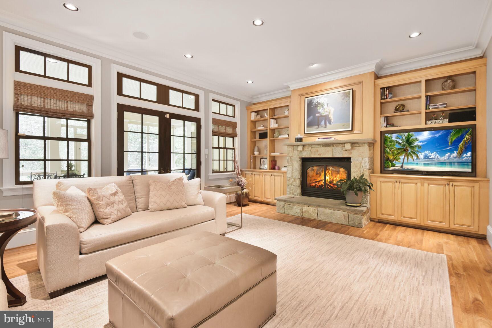 BANNOCKBURN ESTATES - Residential