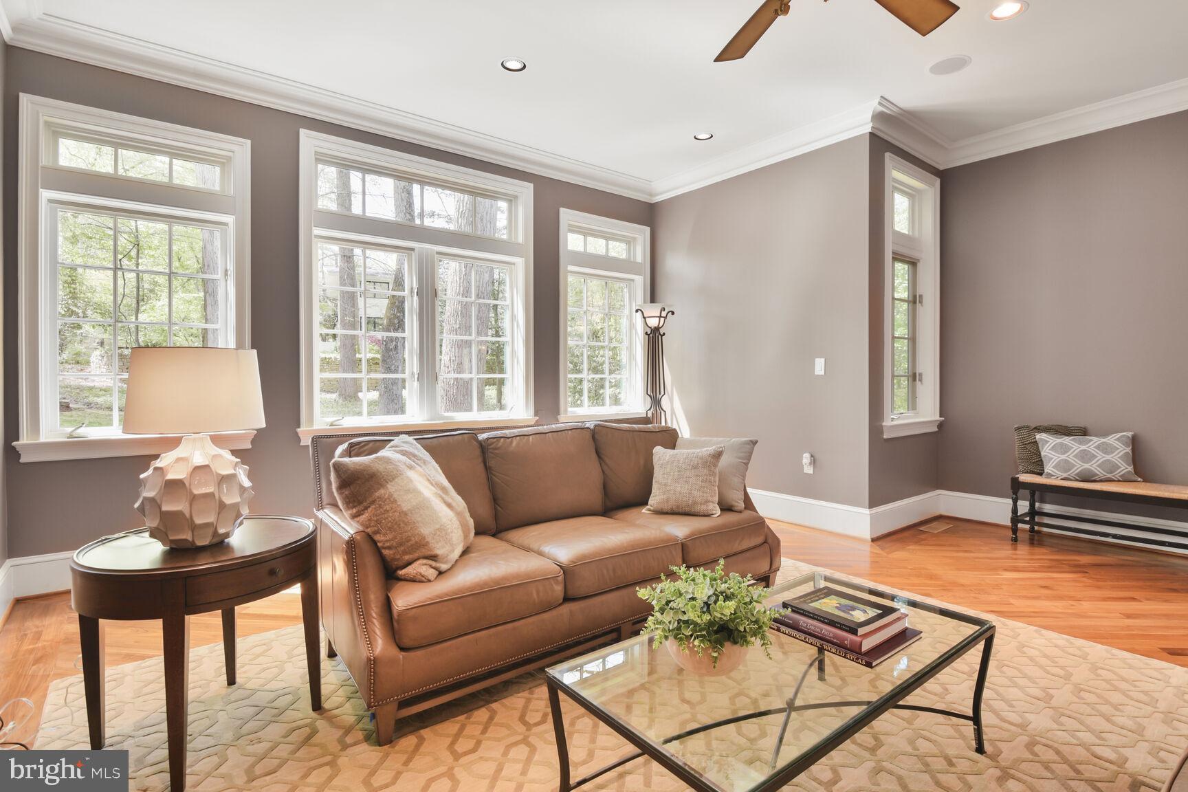 BANNOCKBURN ESTATES - Residential