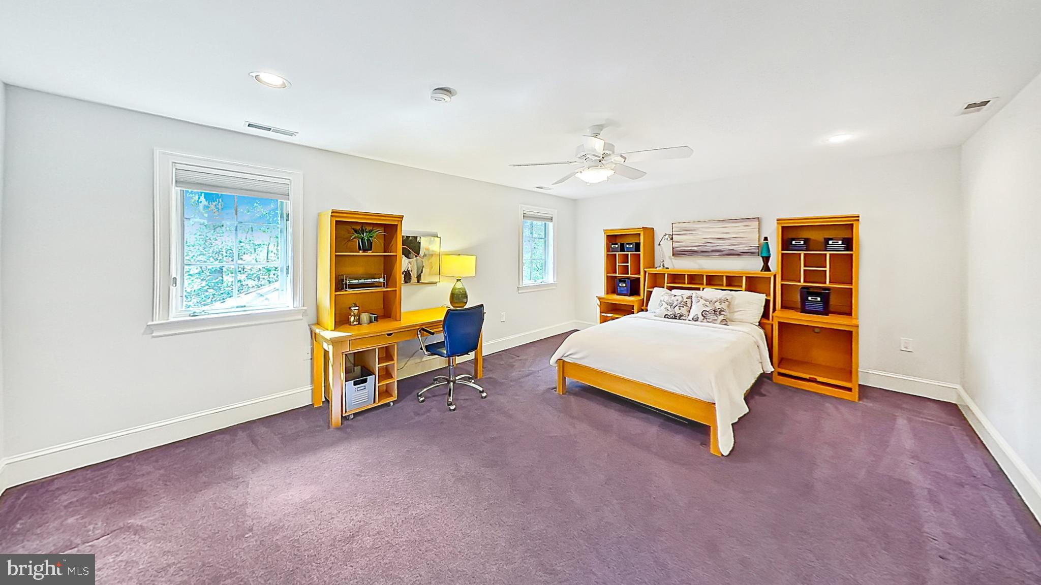 BANNOCKBURN ESTATES - Residential