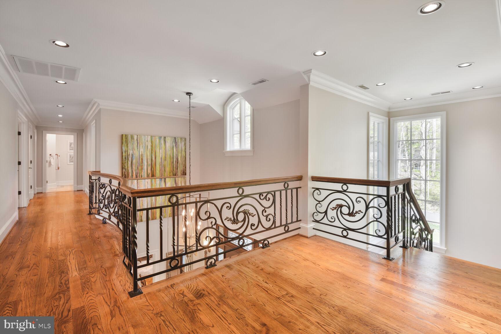 BANNOCKBURN ESTATES - Residential