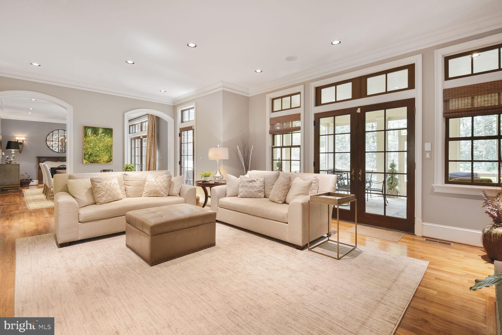 BANNOCKBURN ESTATES - Residential