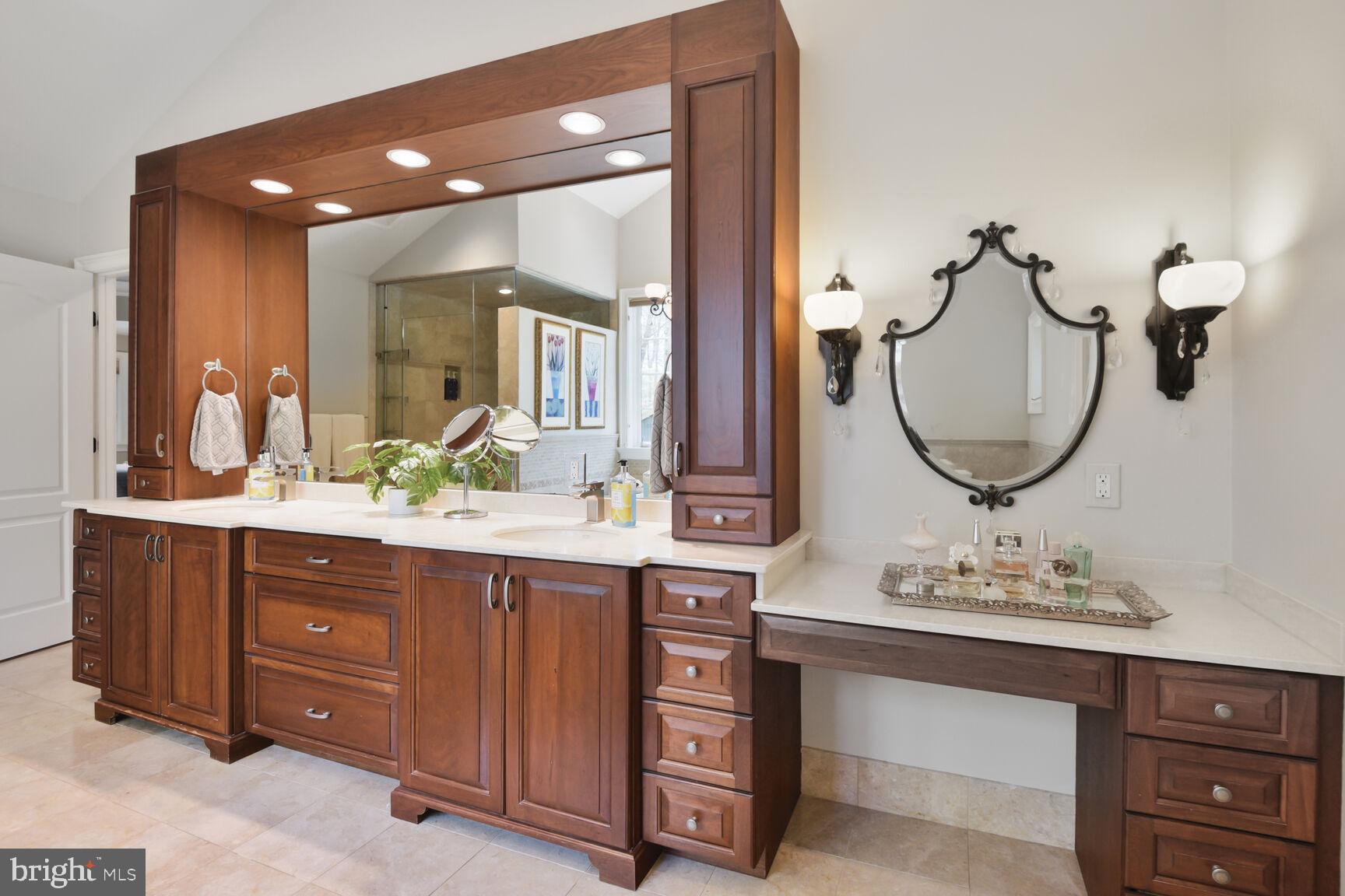 BANNOCKBURN ESTATES - Residential