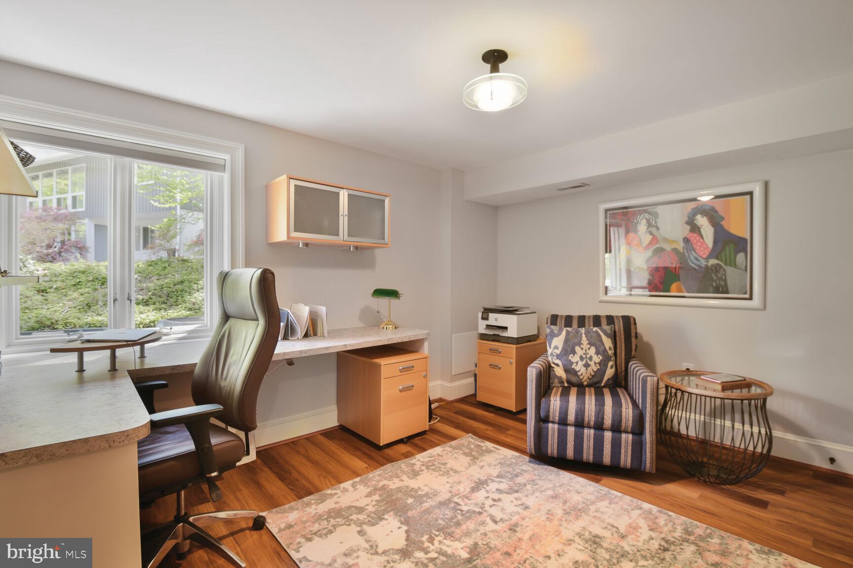 BANNOCKBURN ESTATES - Residential