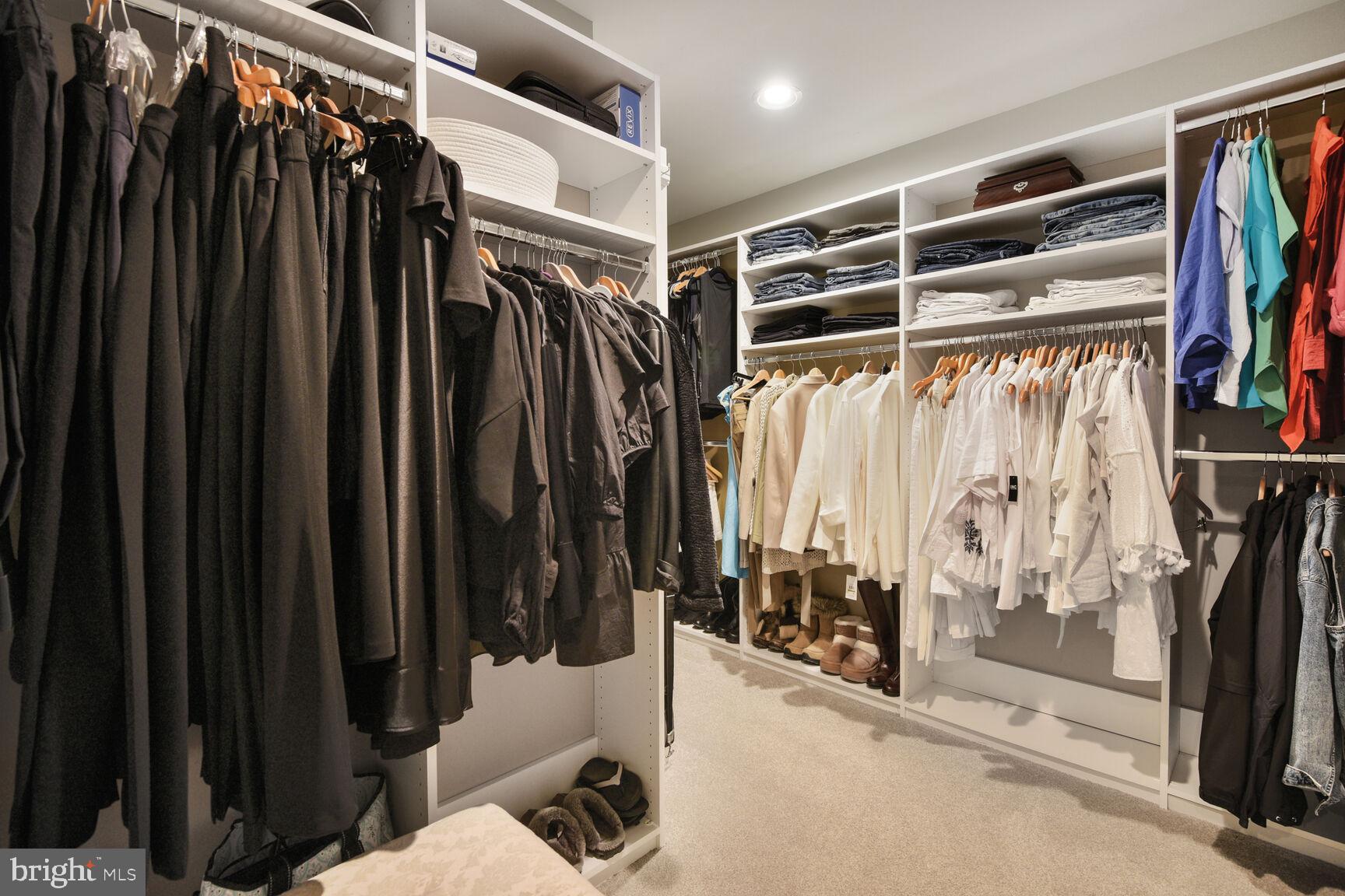 BANNOCKBURN ESTATES - Residential