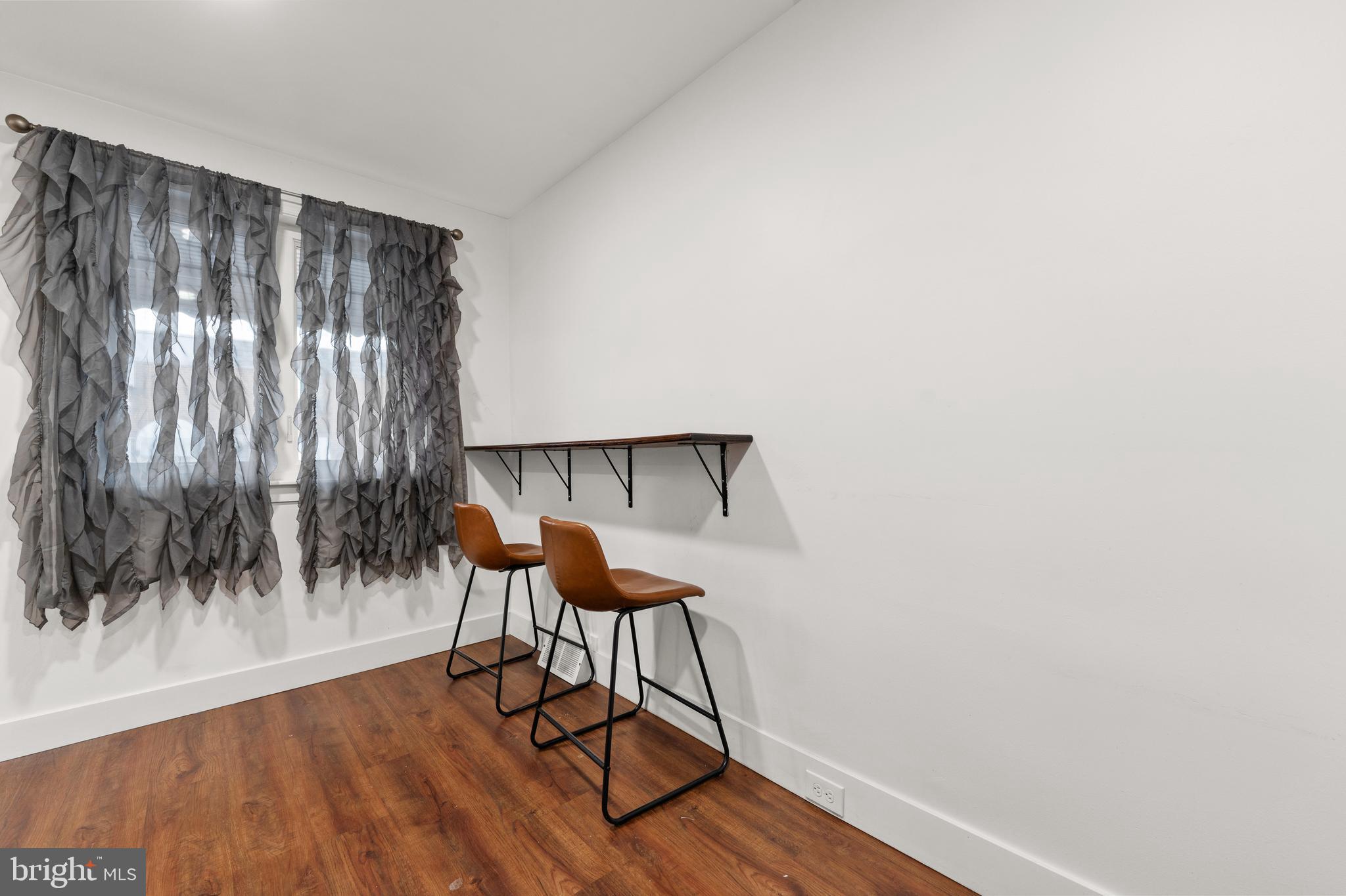 4321 PALMETTO STREET