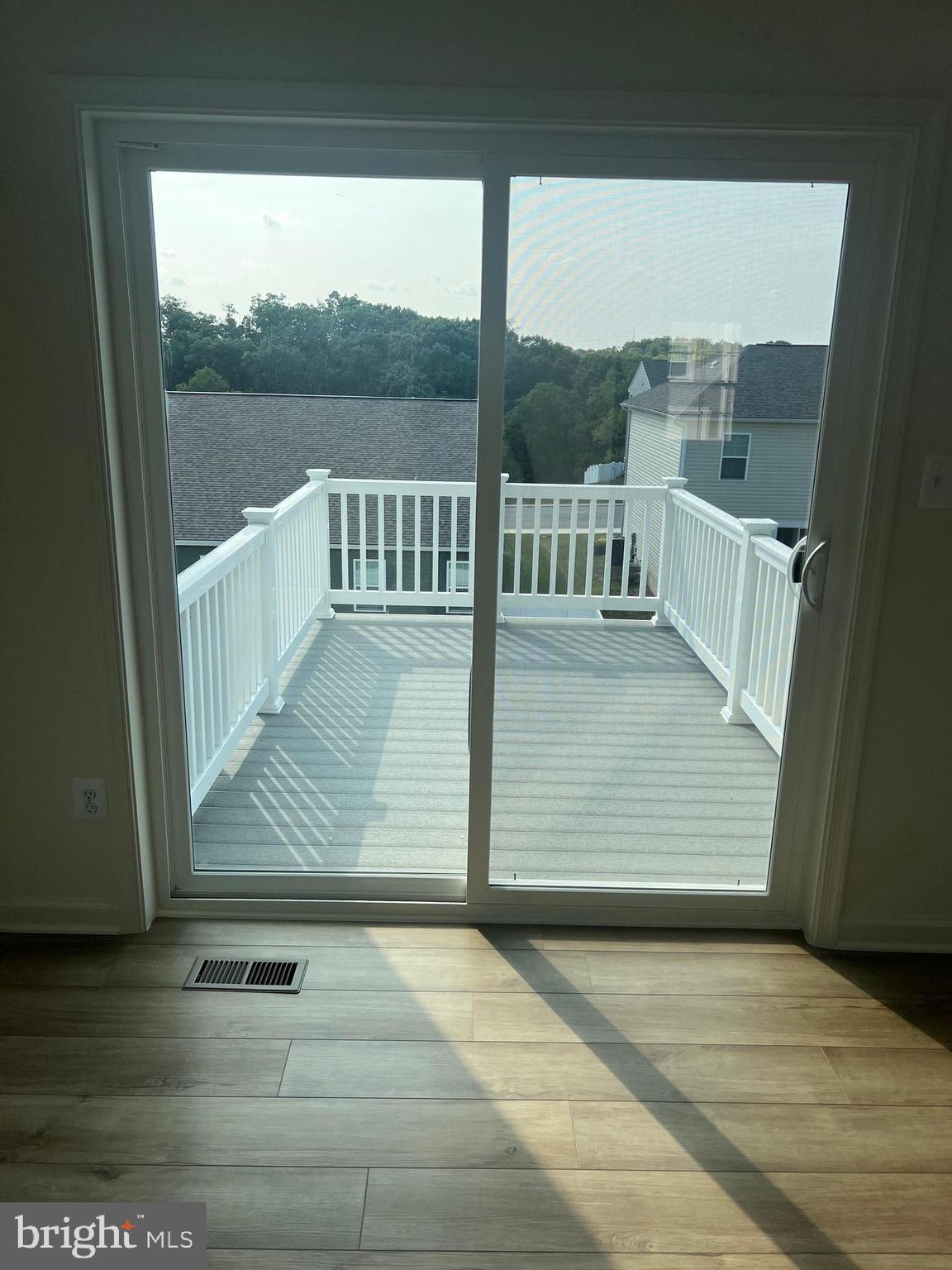 OVERLOOK AT RIVERSIDE TOWNHOMES - Residential Lease