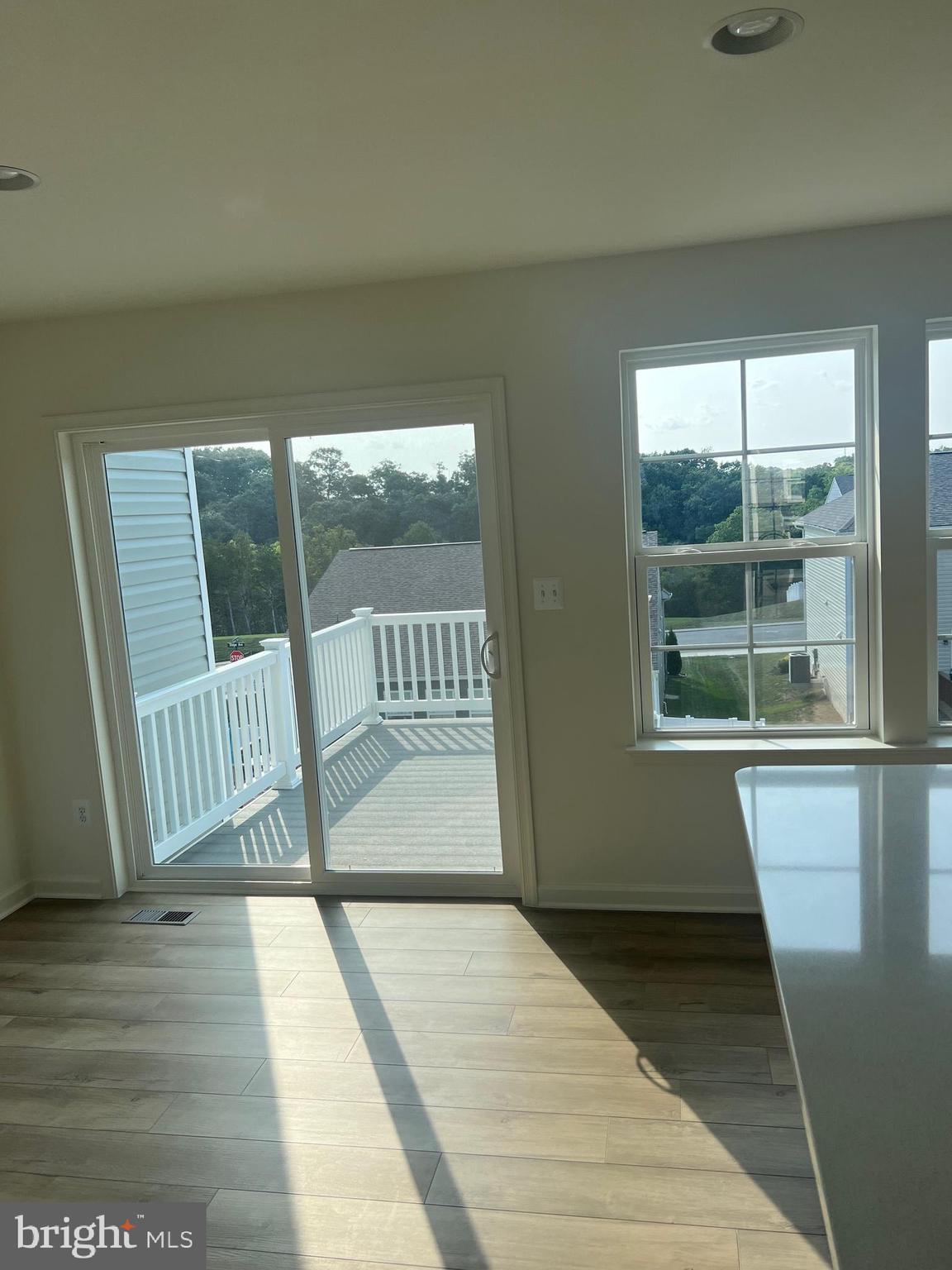 OVERLOOK AT RIVERSIDE TOWNHOMES - Residential Lease