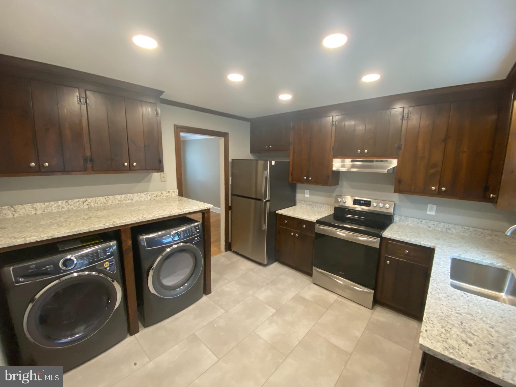 ELLIOT - Residential Lease