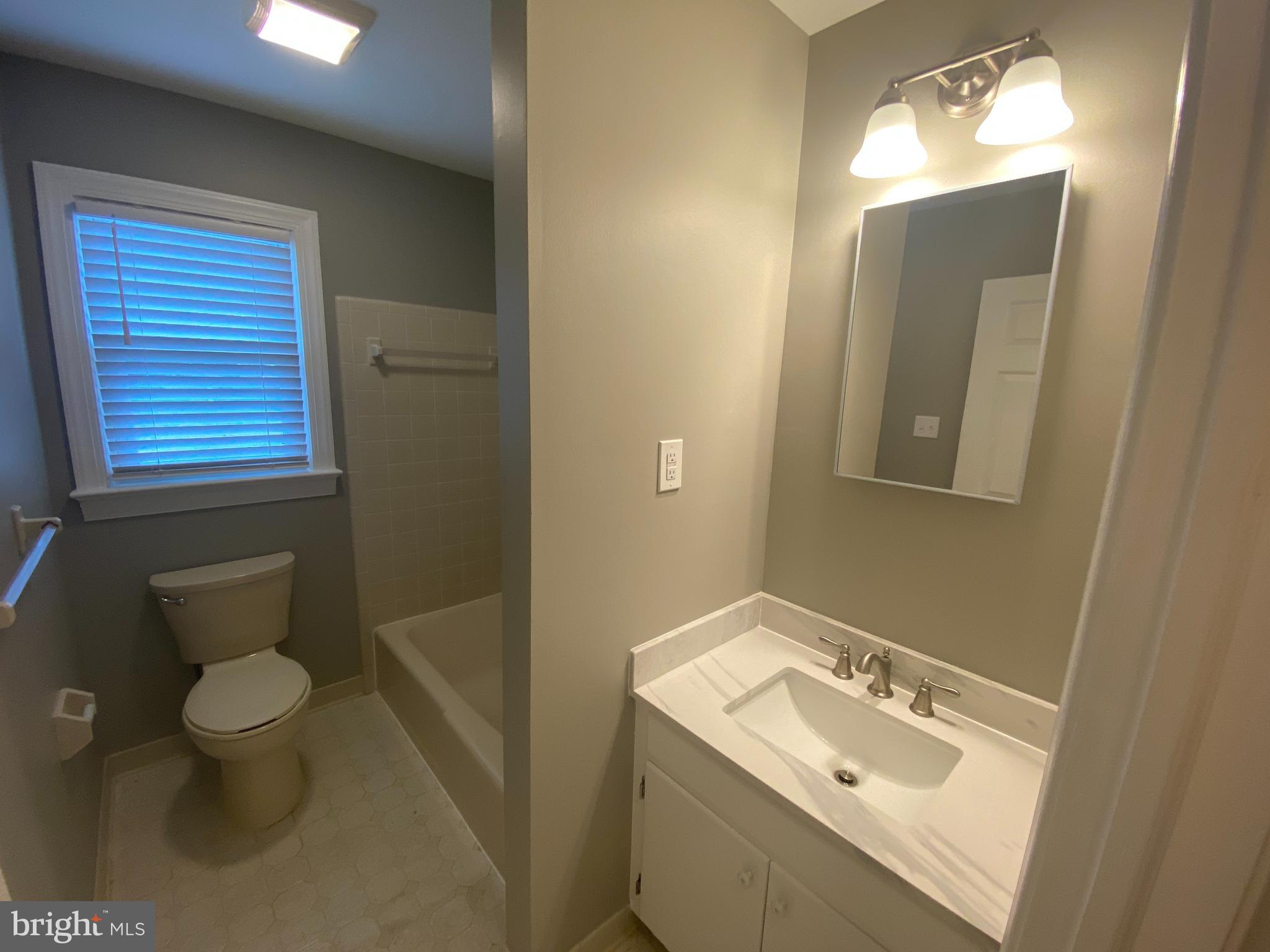 ELLIOT - Residential Lease