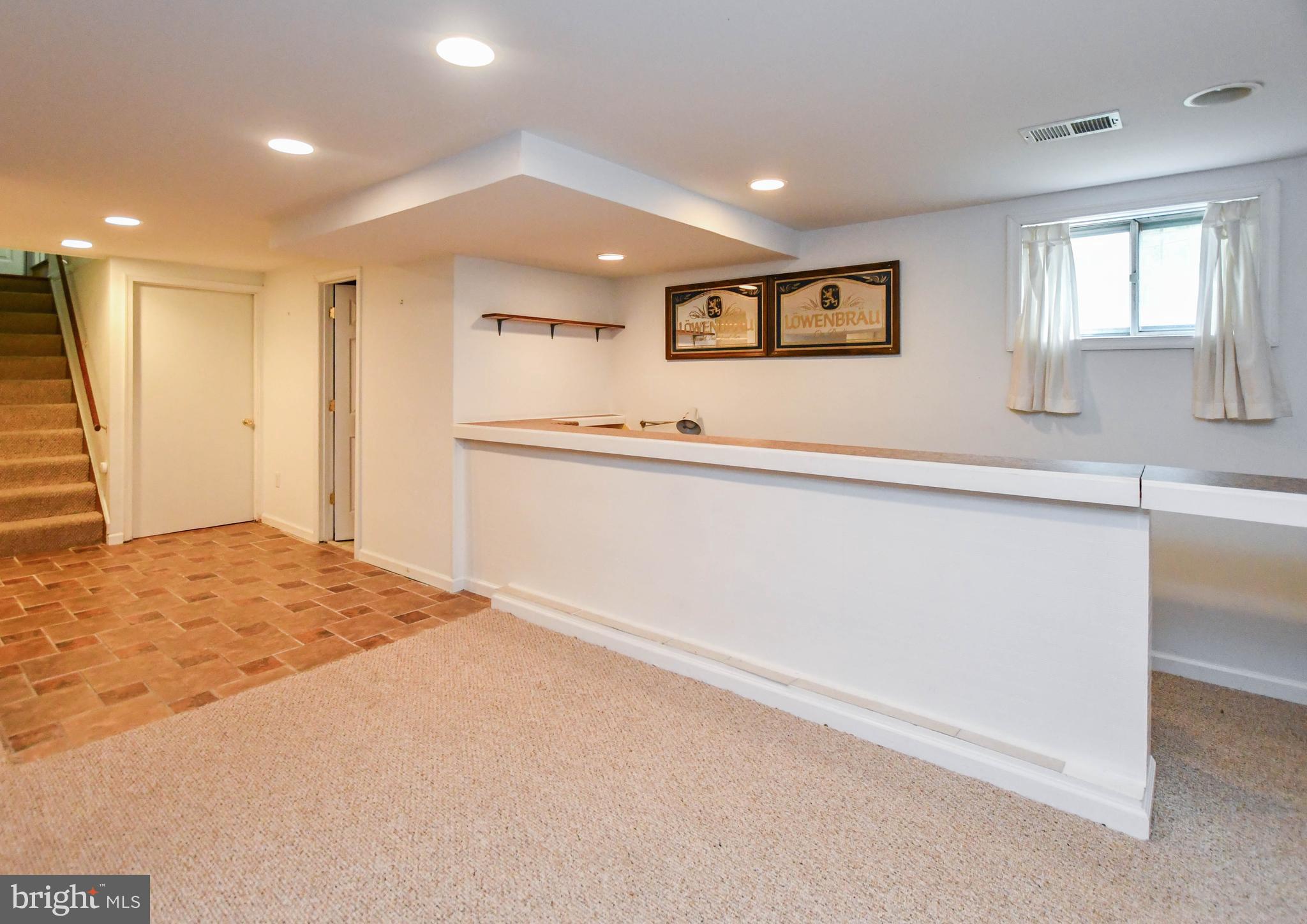 GLENARDEN WOODS - Residential