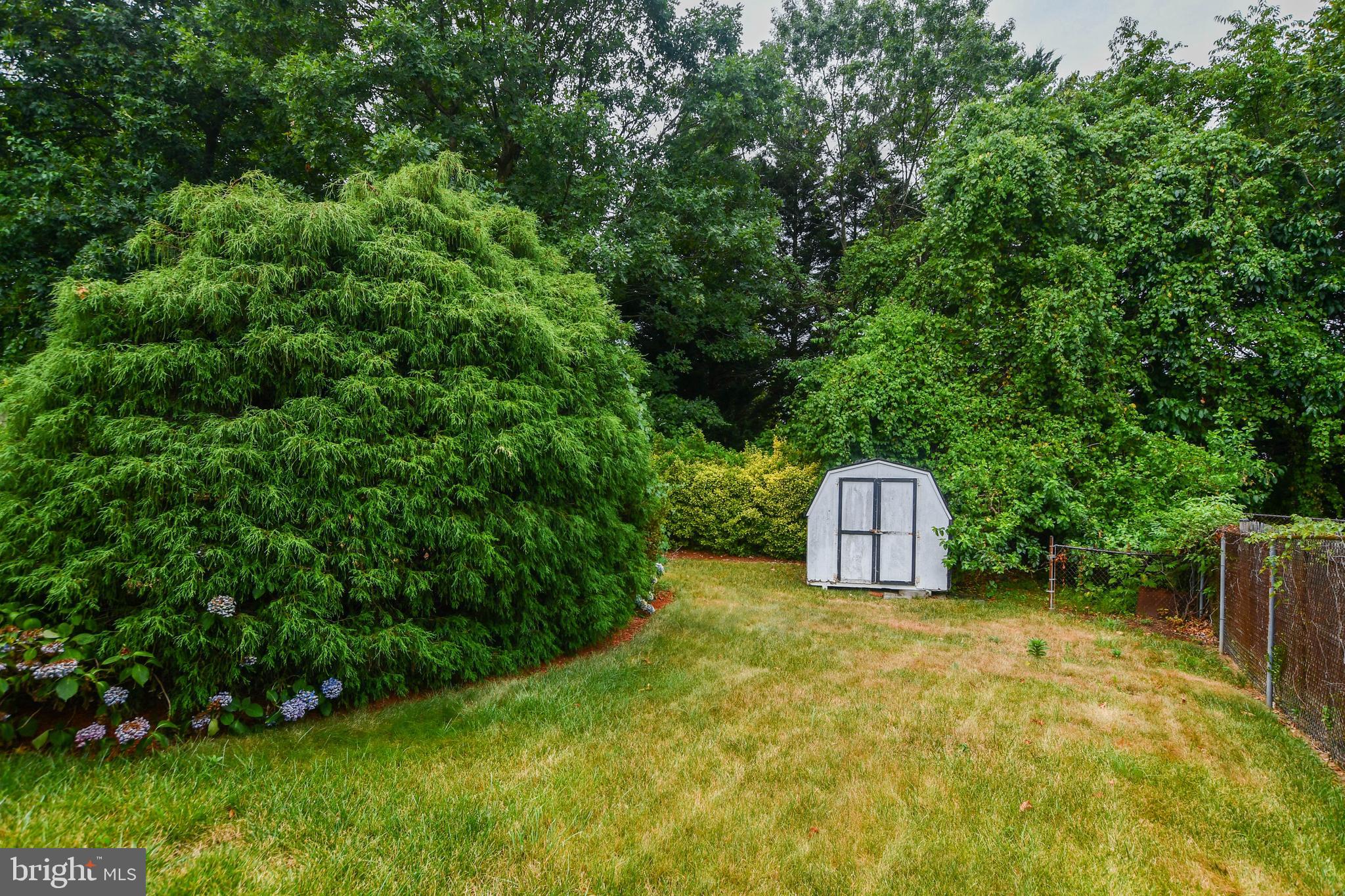 GLENARDEN WOODS - Residential