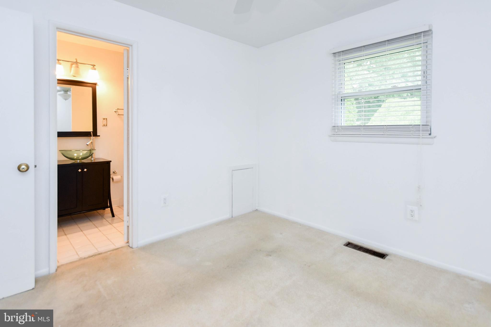 GLENARDEN WOODS - Residential