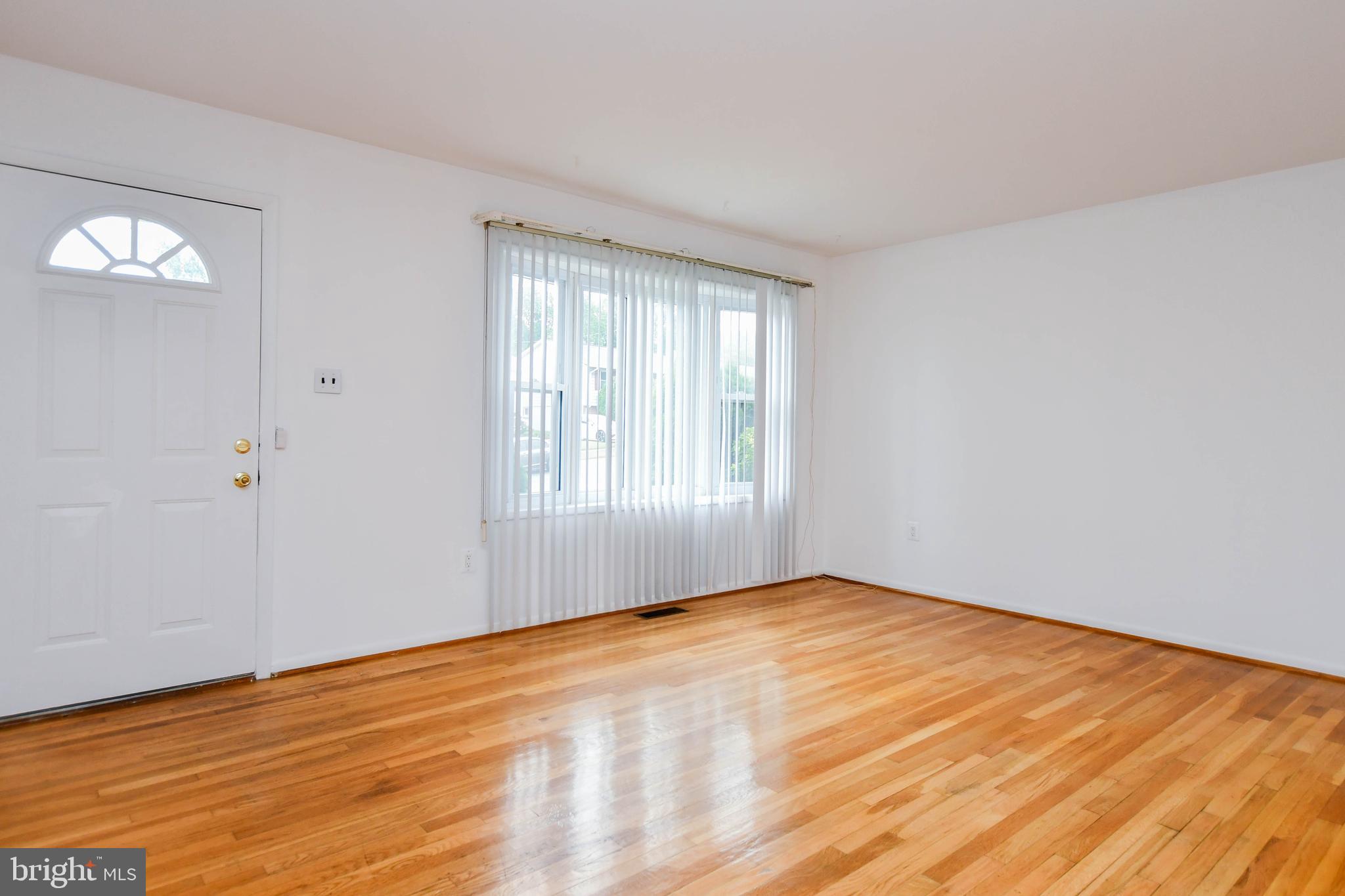 GLENARDEN WOODS - Residential