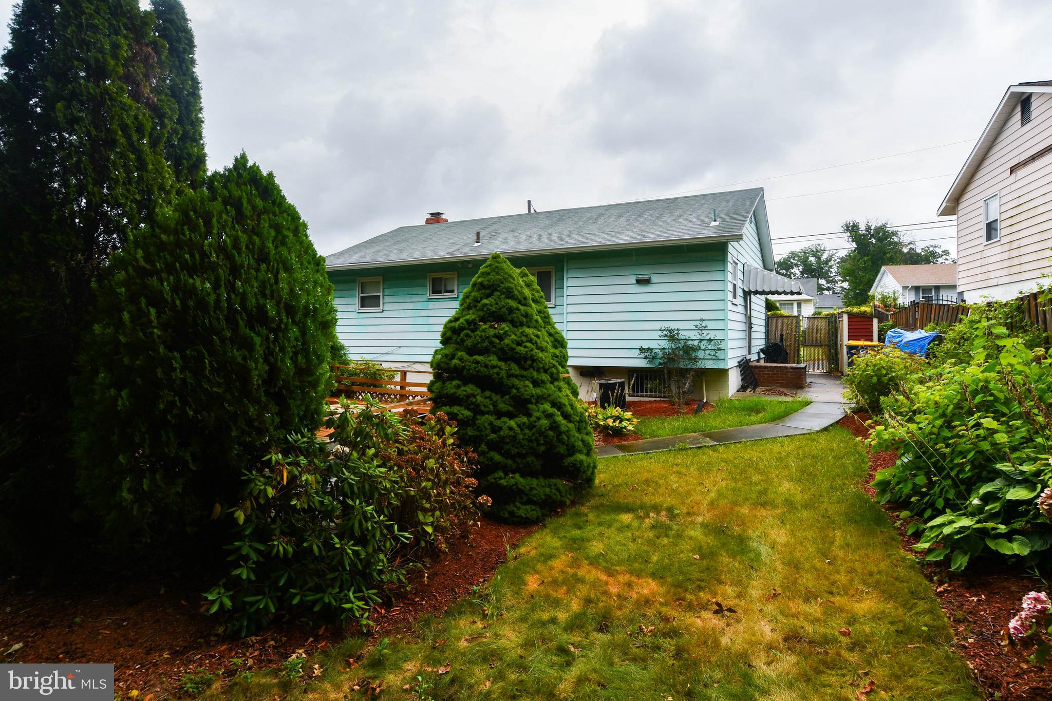 GLENARDEN WOODS - Residential