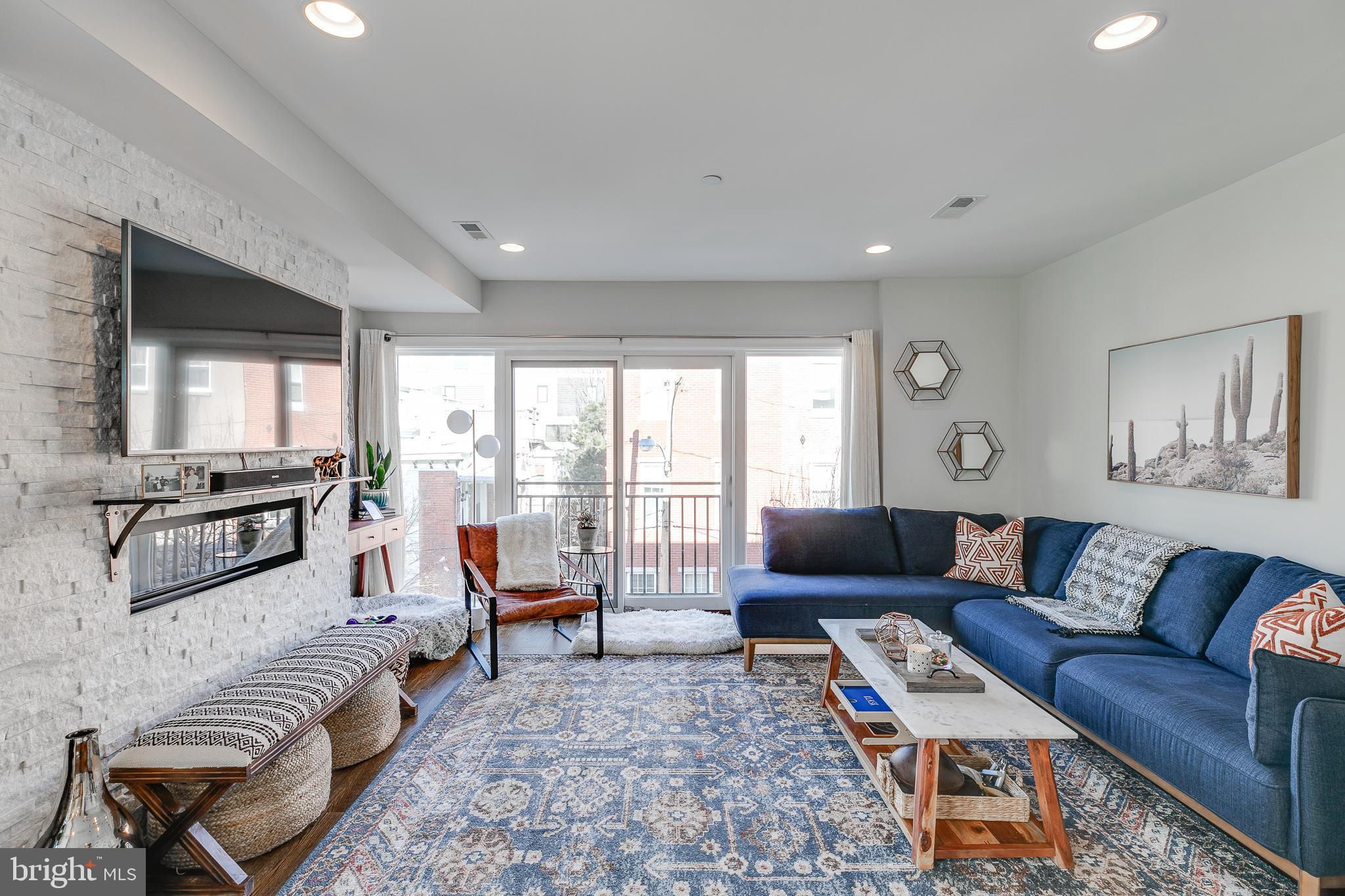 FRANCISVILLE - Residential