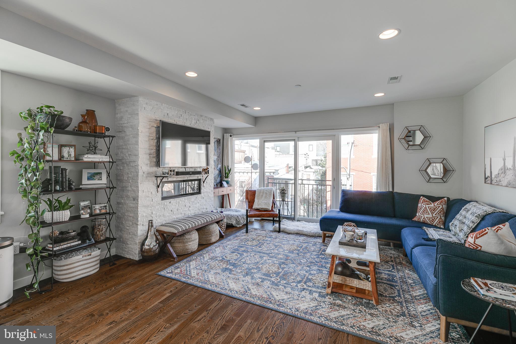 FRANCISVILLE - Residential