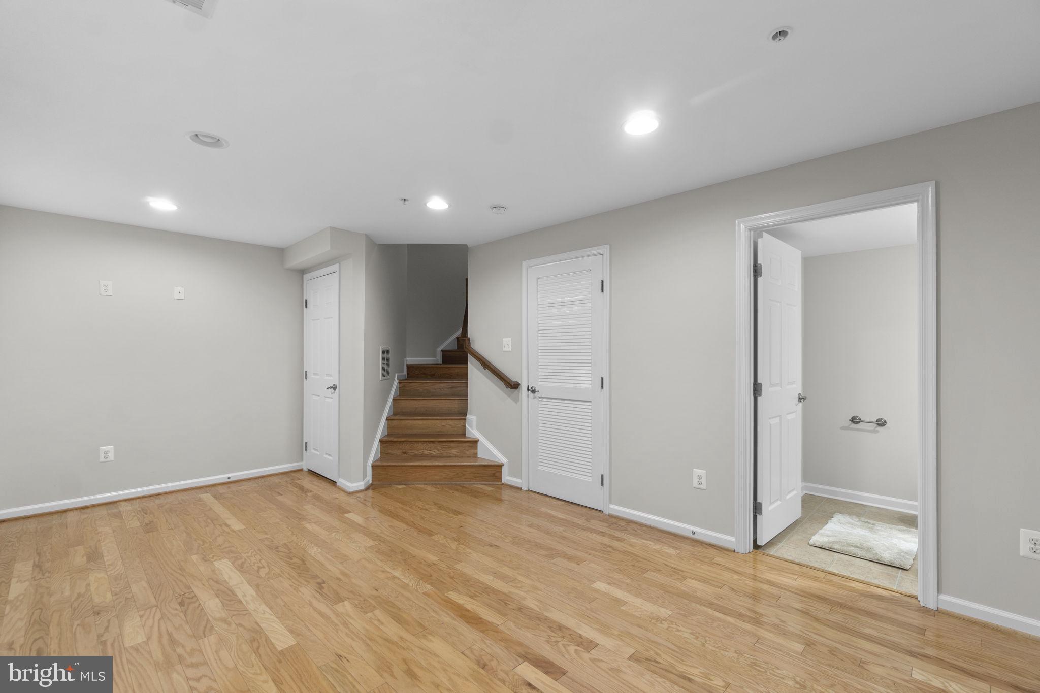 RAINCLIFFE CENTER - Residential
