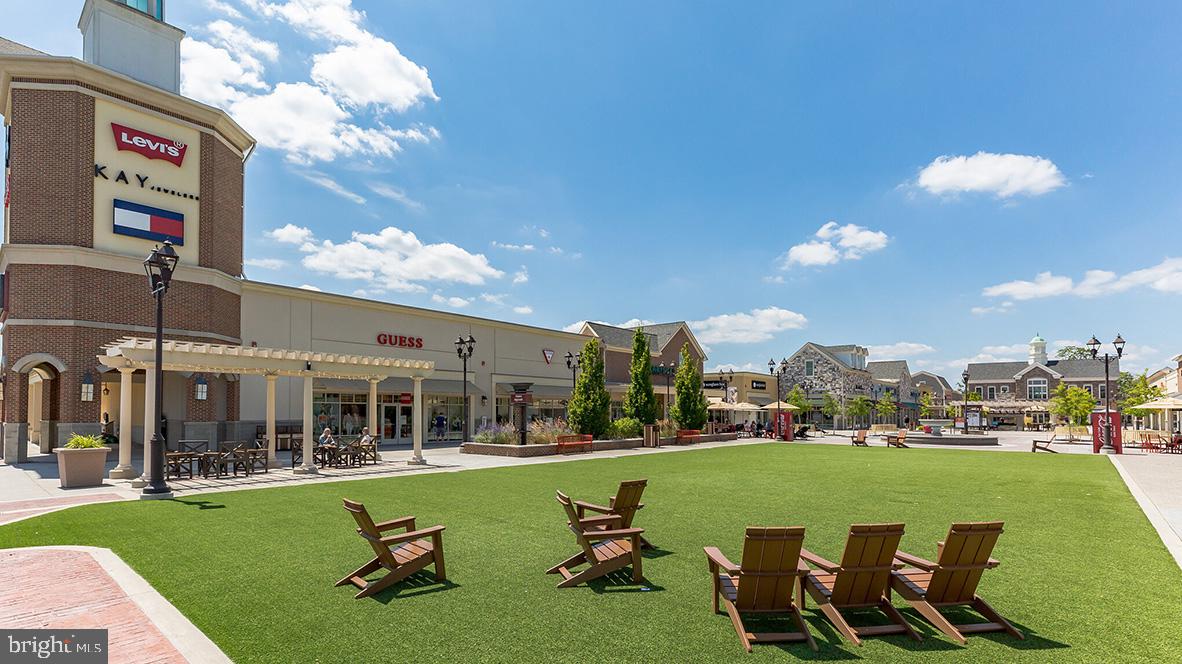 WILTONS CORNER - Residential