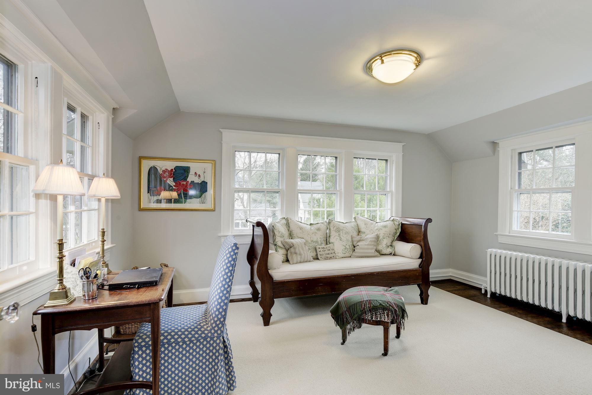 CHEVY CHASE VILLAGE - Residential