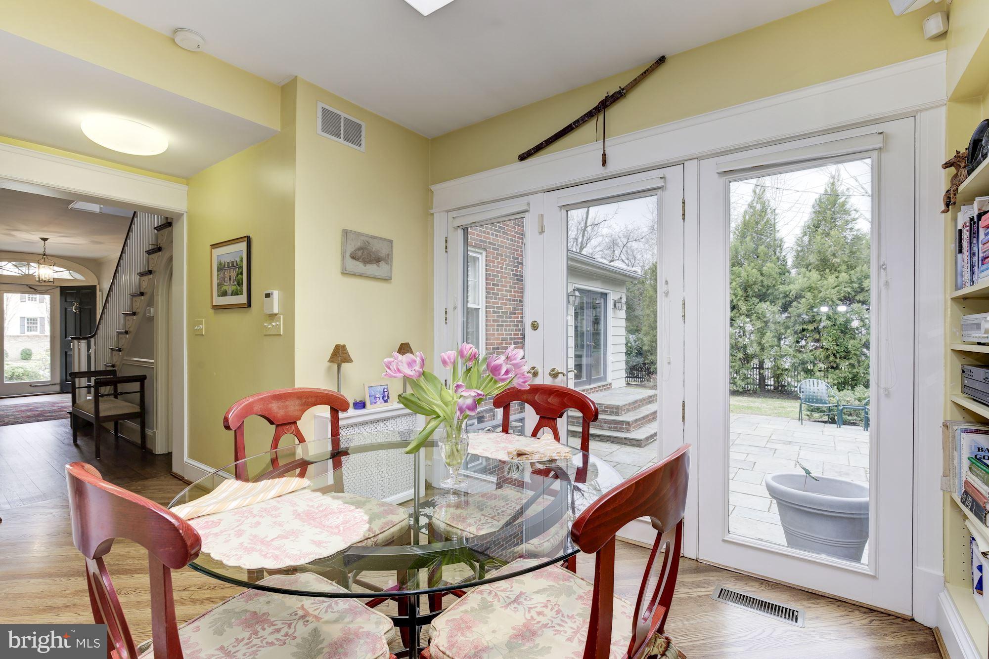 CHEVY CHASE VILLAGE - Residential