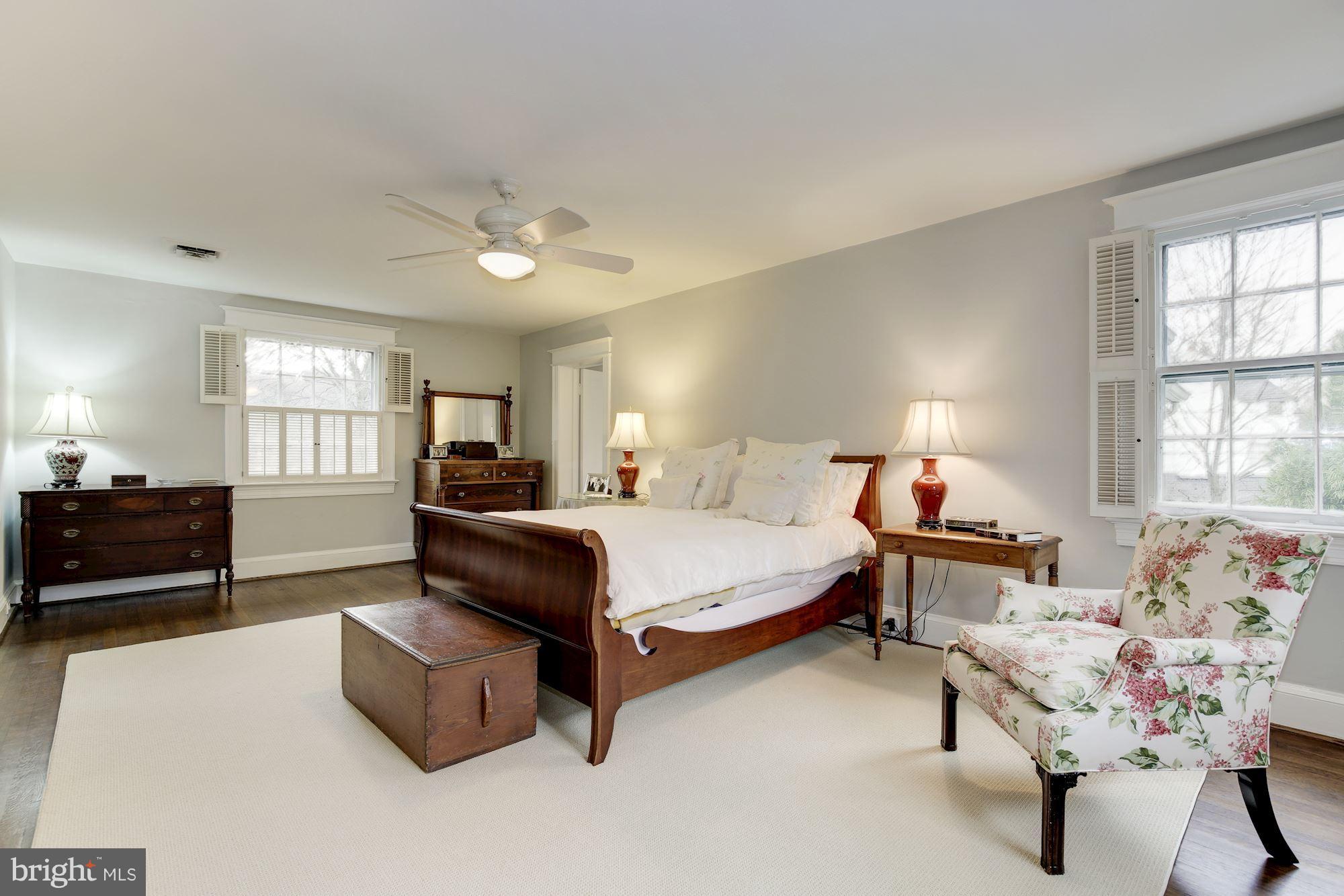 CHEVY CHASE VILLAGE - Residential