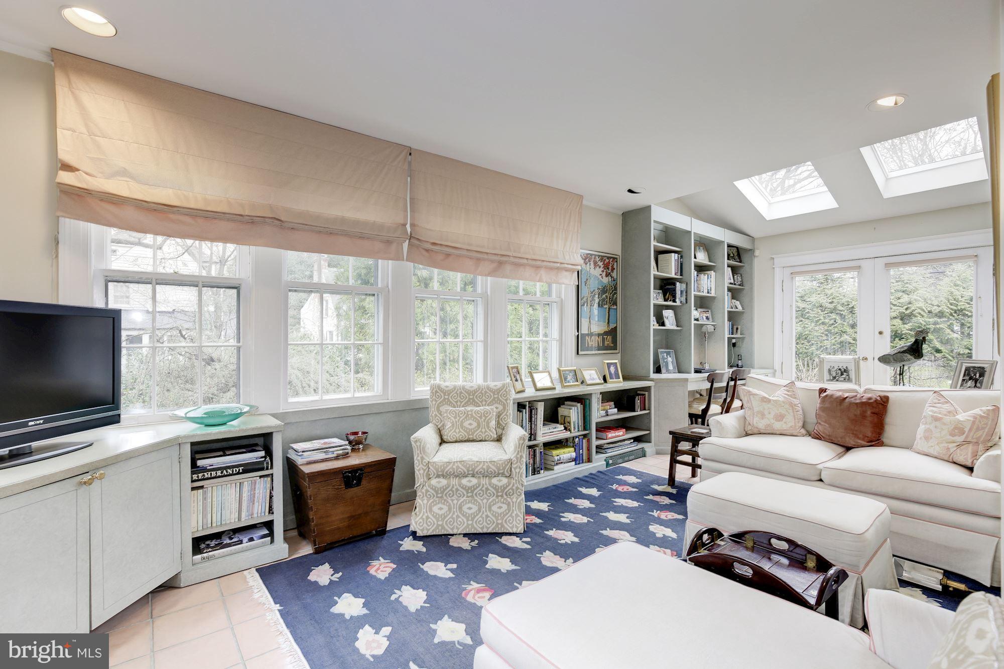 CHEVY CHASE VILLAGE - Residential