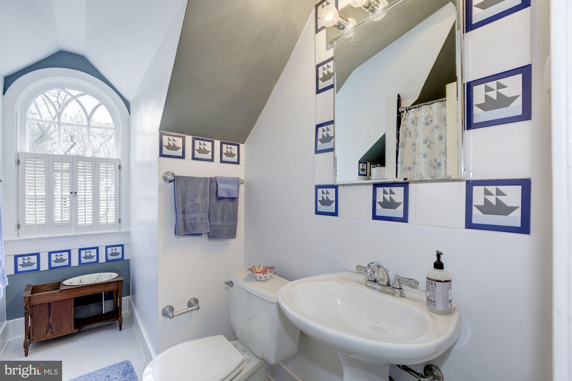 CHEVY CHASE VILLAGE - Residential