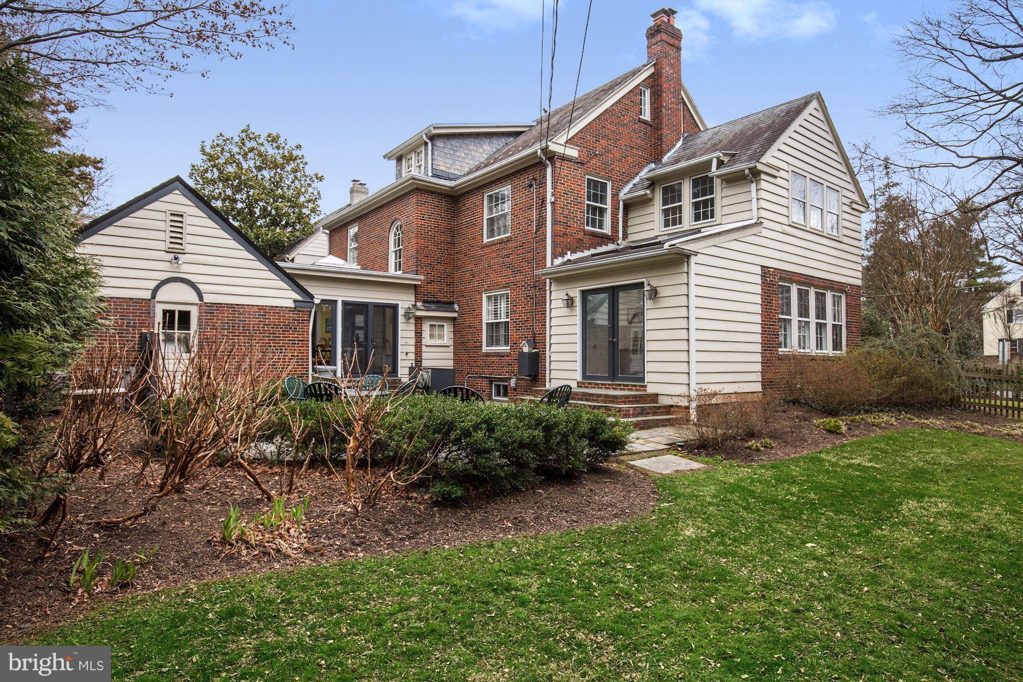 CHEVY CHASE VILLAGE - Residential