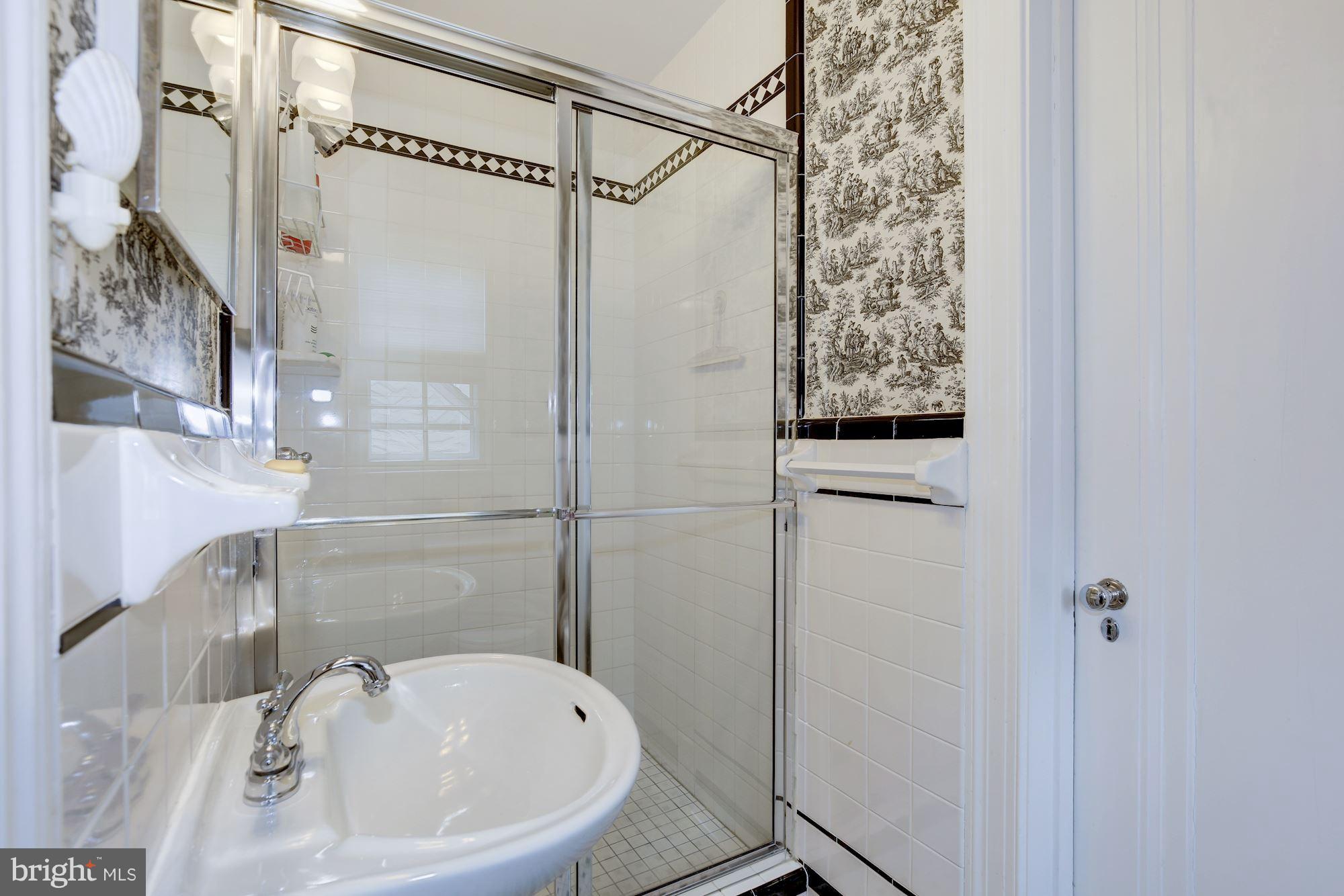 CHEVY CHASE VILLAGE - Residential