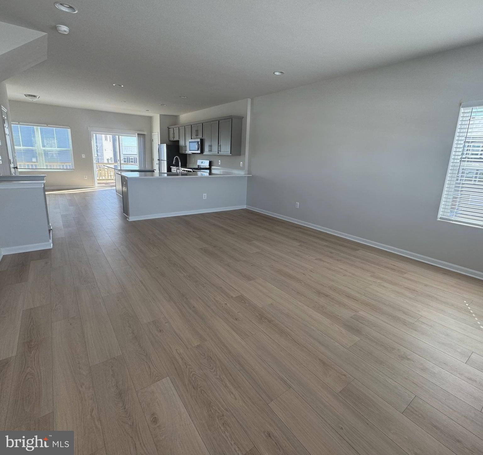 100 FLAXEN MANE COURT