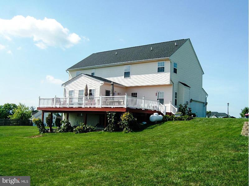 SPRUCE HILL ESTATES - Residential