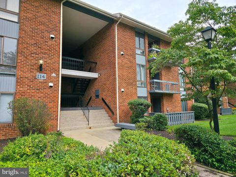 Condo For Rent - 114 Van Buren Road #4<br/> Camden County, VOORHEES, NJ 08043