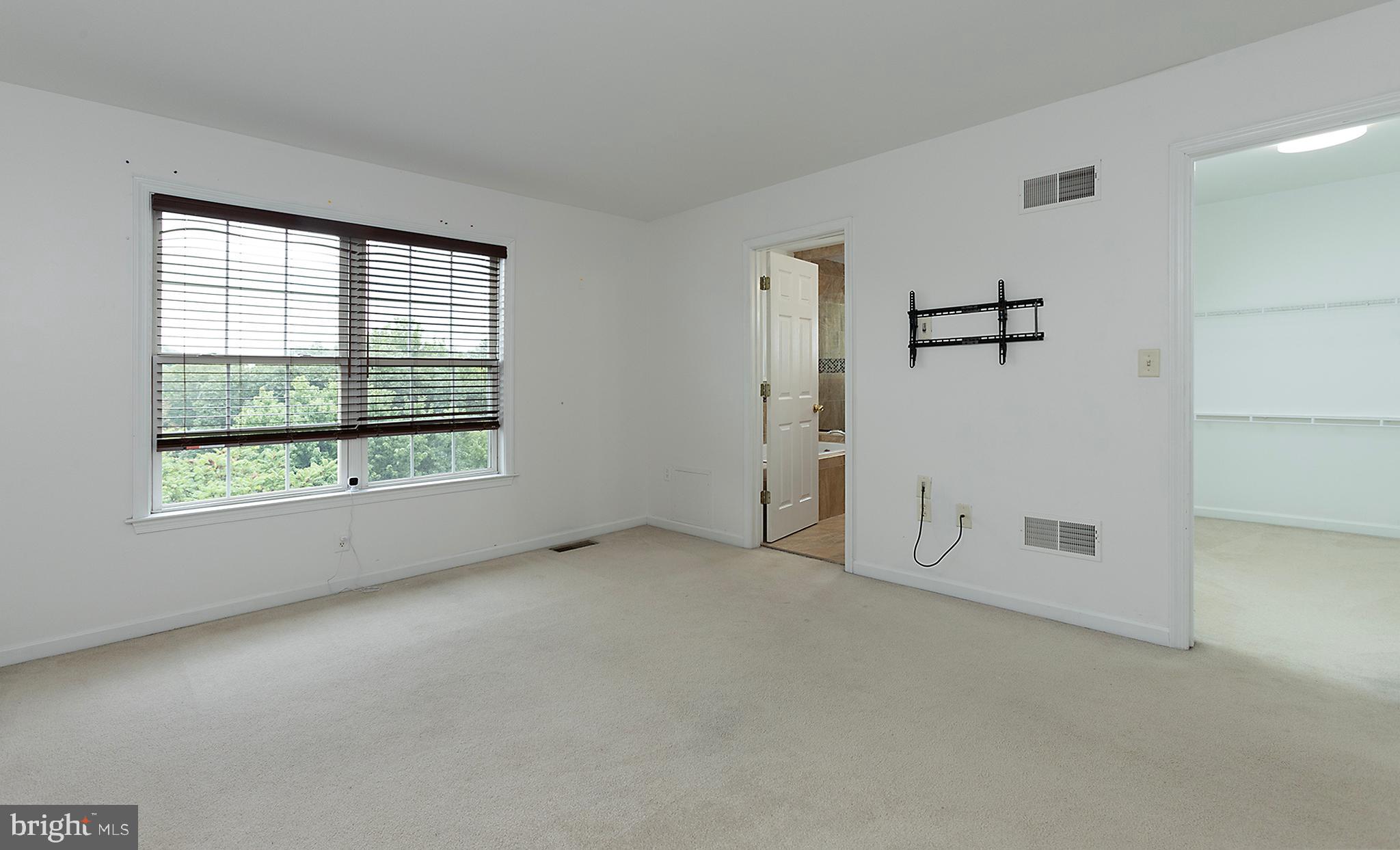 TOWNES AT CROSS CREEK - Residential