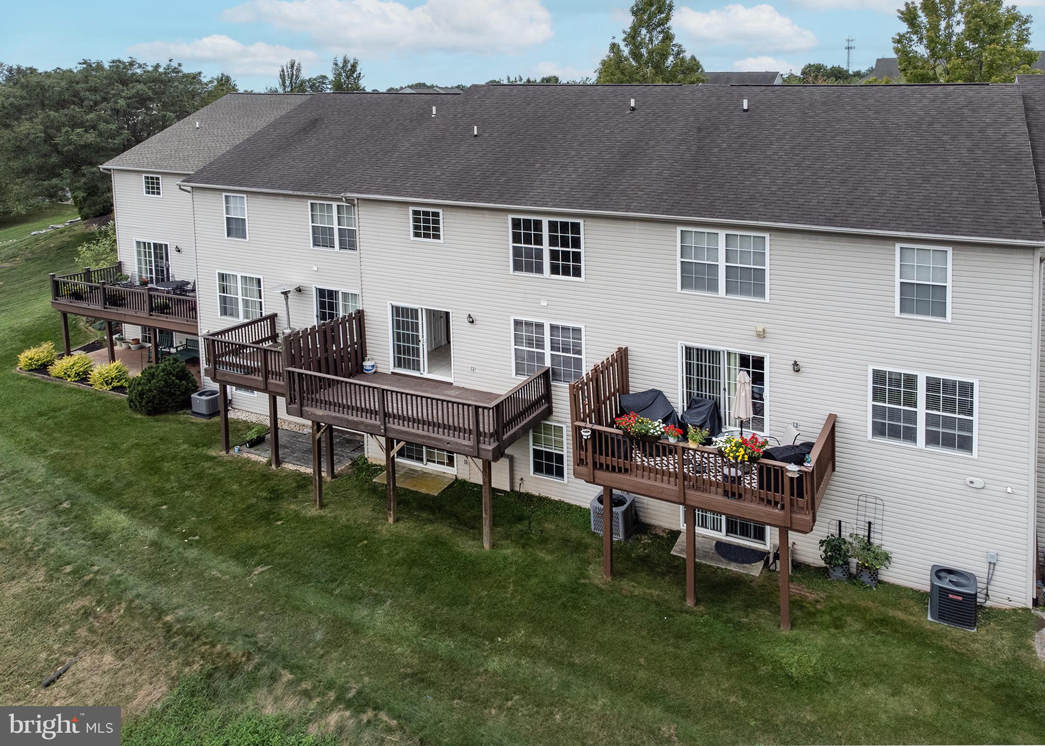 TOWNES AT CROSS CREEK - Residential