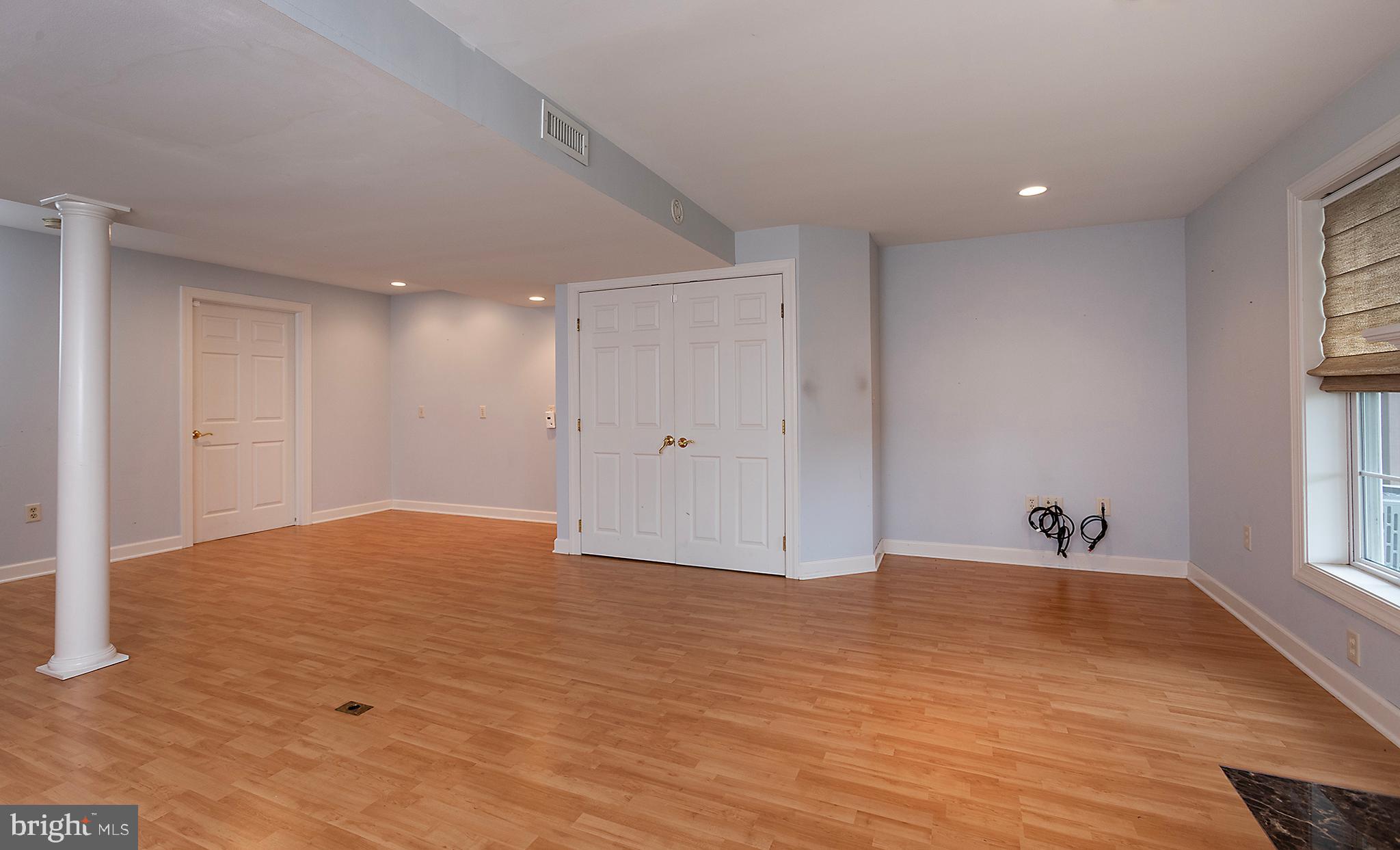 TOWNES AT CROSS CREEK - Residential