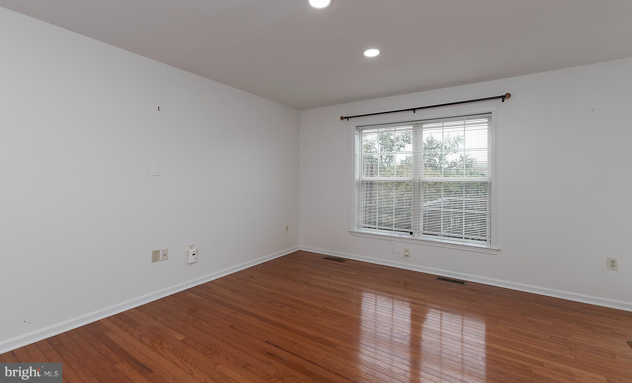 TOWNES AT CROSS CREEK - Residential