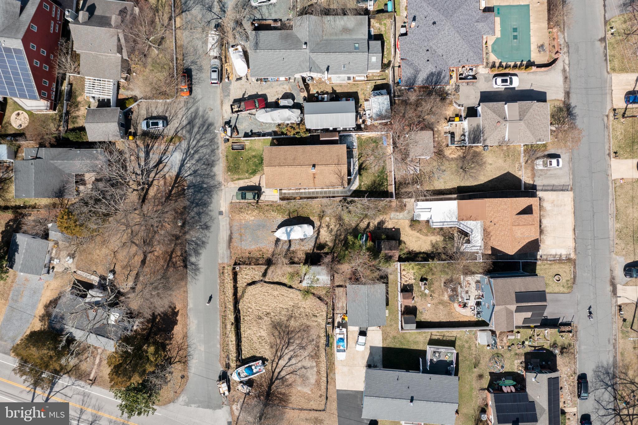 WOODLAND BEACH - Land