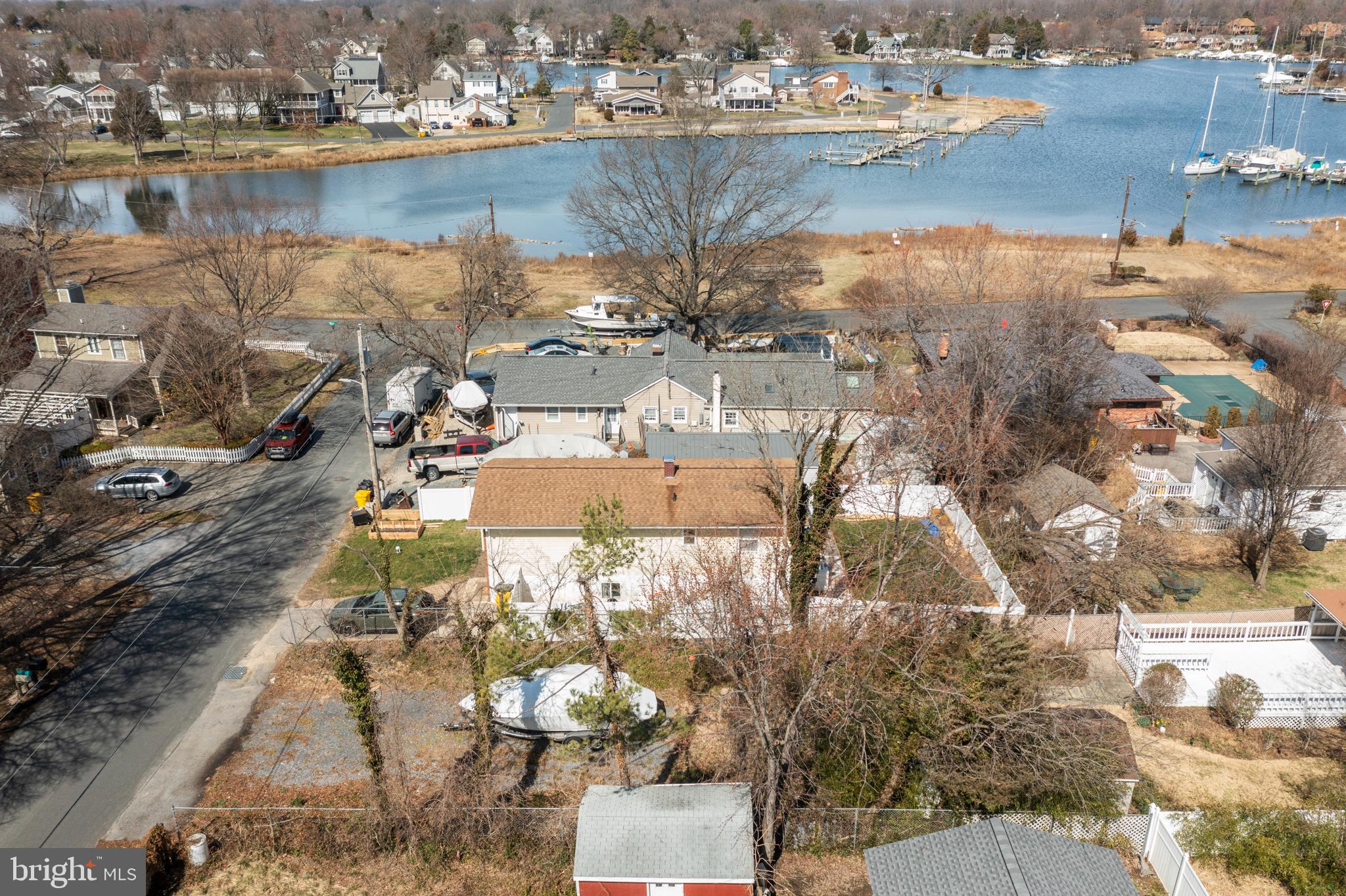 WOODLAND BEACH - Land